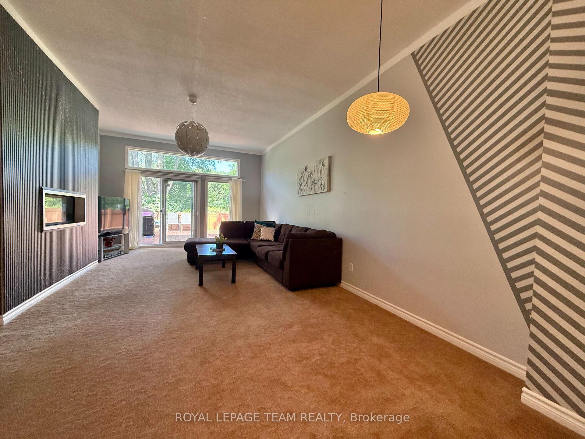 Photo 4 of 31 Rastila Crescent, Ottawa, Hunt Club Park/Greenboro — HOMEH