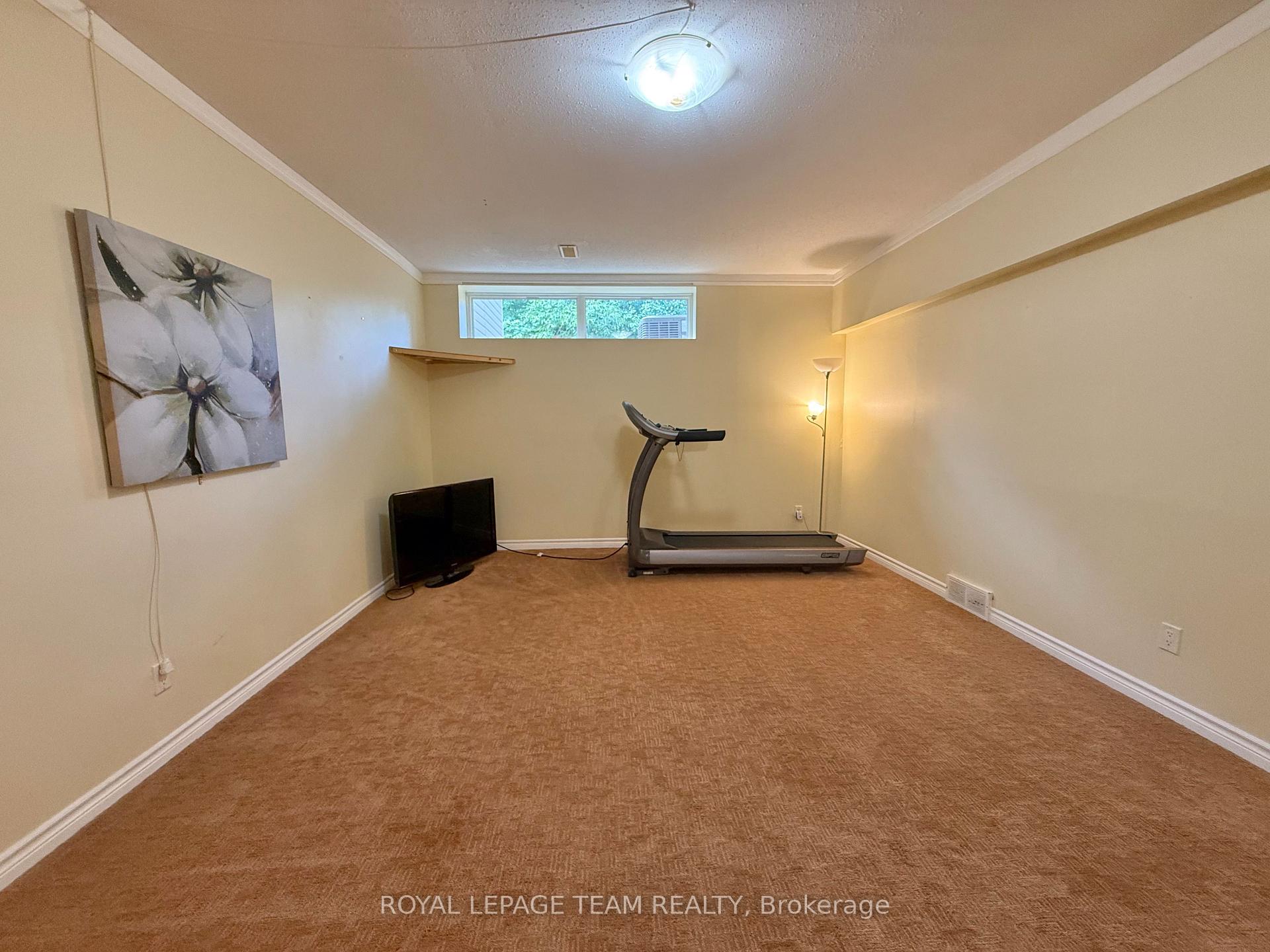 Photo 19 of 31 Rastila Crescent, Ottawa, Hunt Club Park/Greenboro — HOMEH