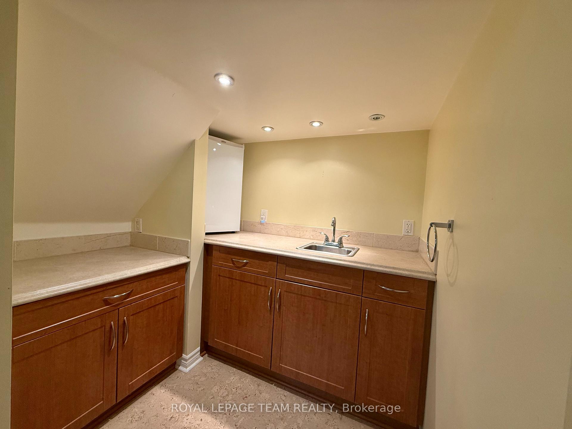Photo 23 of 31 Rastila Crescent, Ottawa, Hunt Club Park/Greenboro — HOMEH