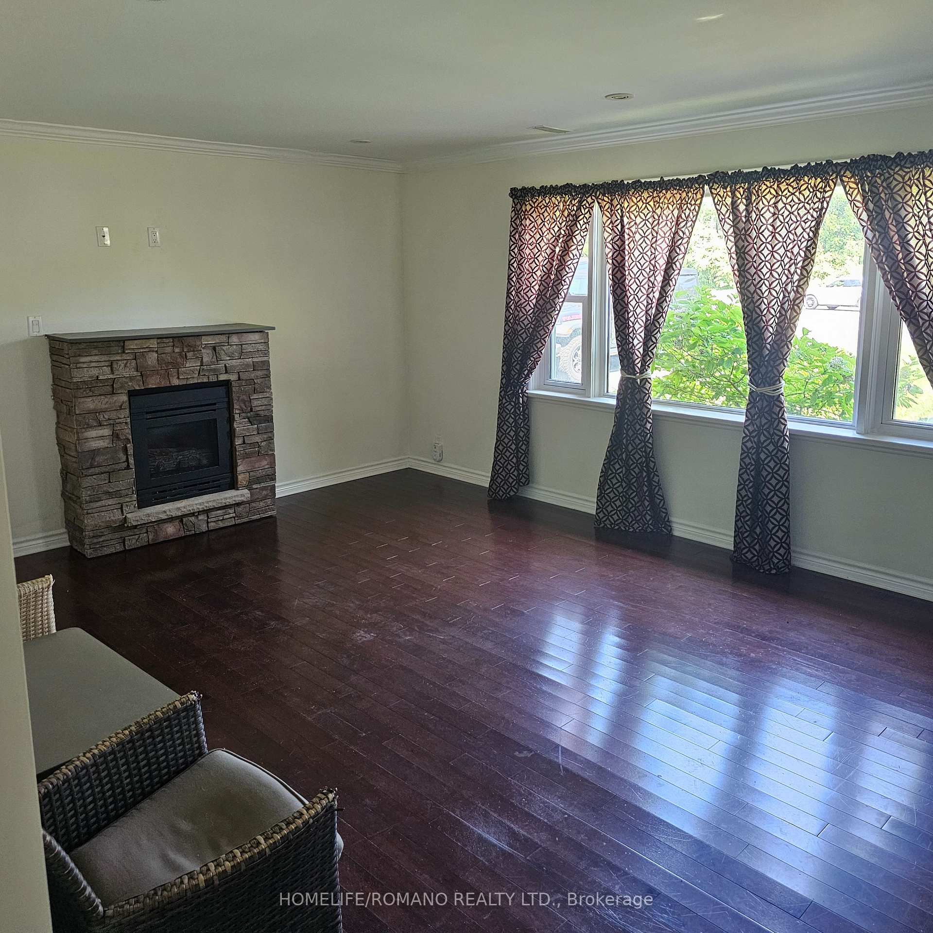 Photo 3 of 1709 Highway 2 Road, Clarington, Courtice — HOMEH