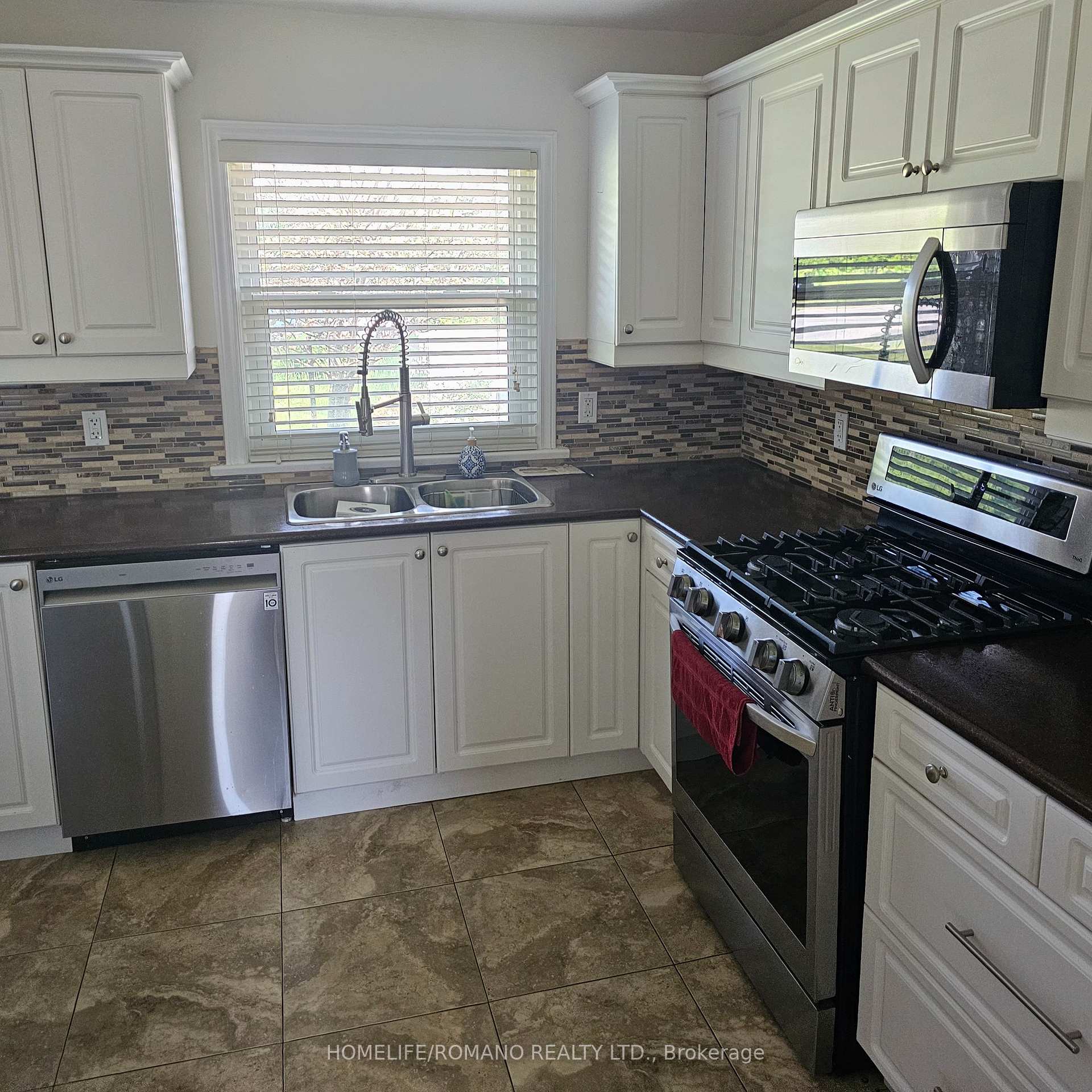 Photo 7 of 1709 Highway 2 Road, Clarington, Courtice — HOMEH