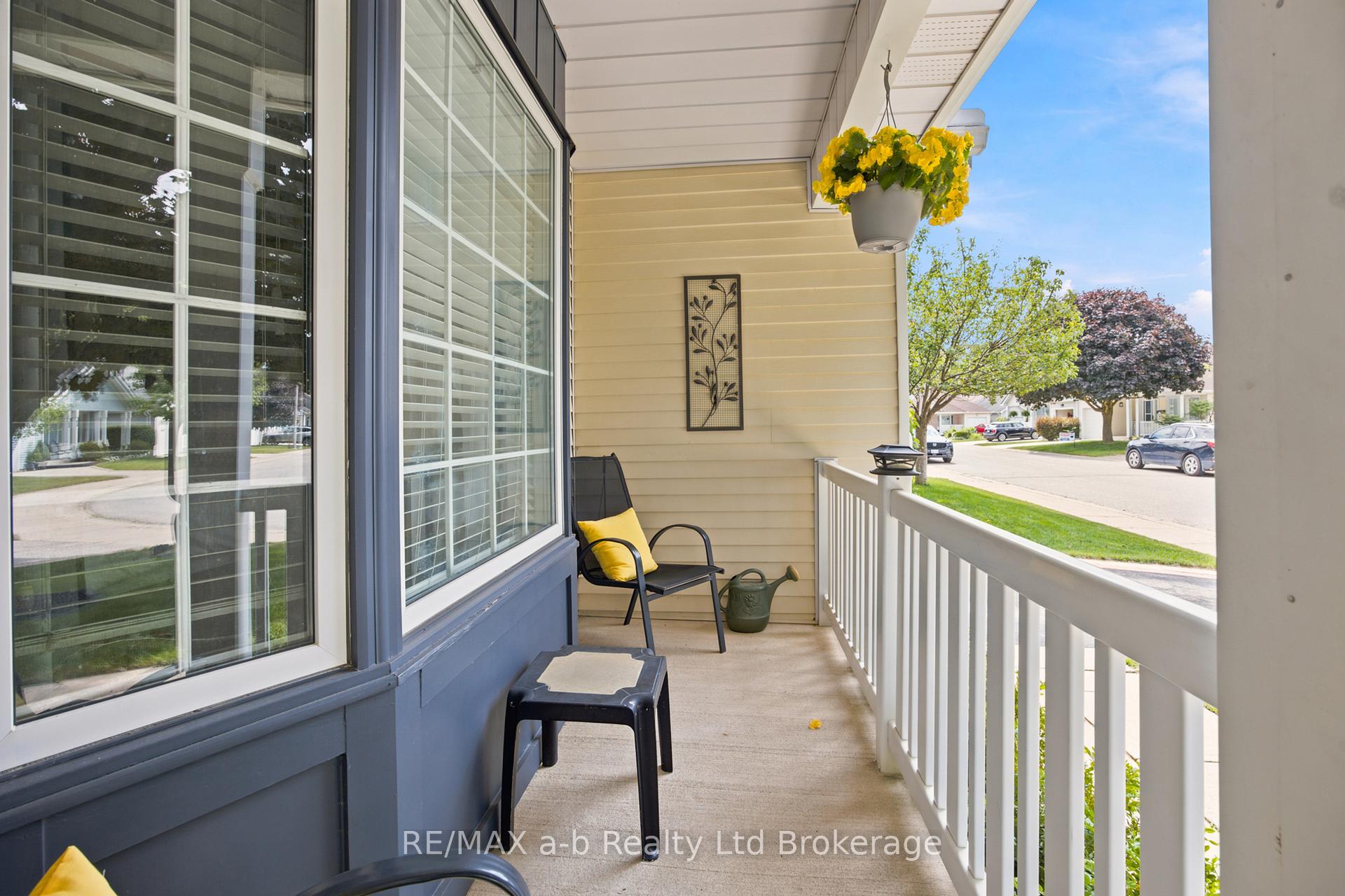 Photo 5 of 32 Wilkins Crescent, Tillsonburg — HOMEH
