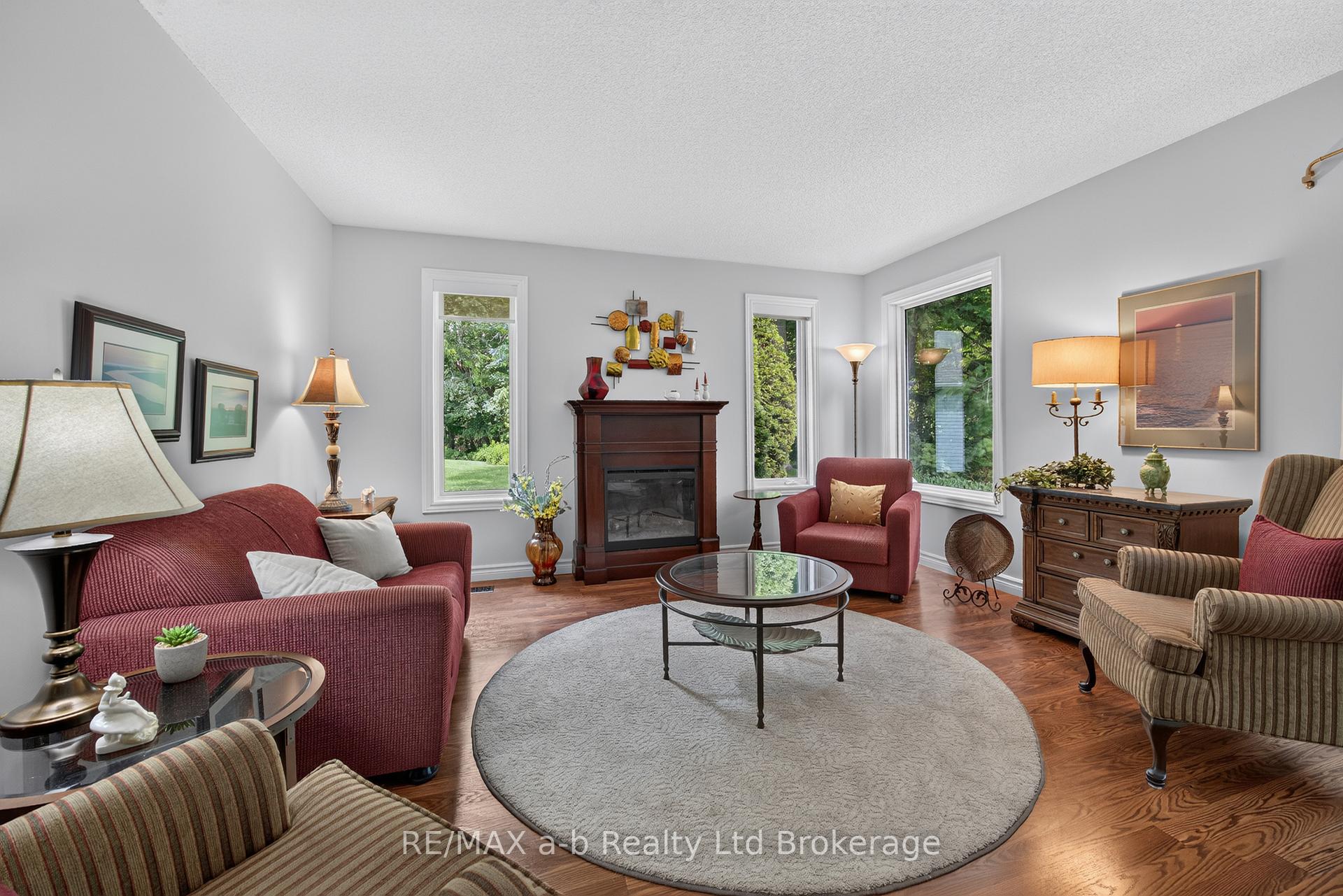 Photo 17 of 32 Wilkins Crescent, Tillsonburg — HOMEH