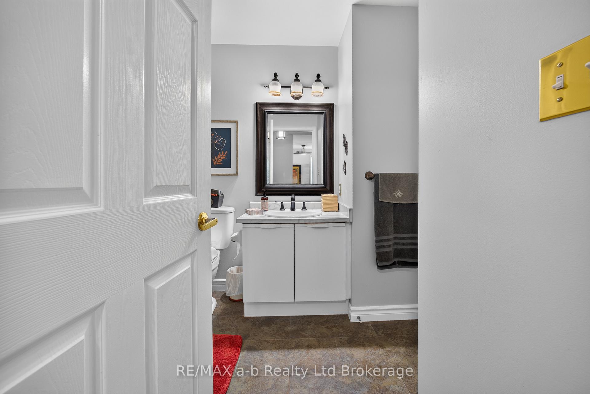 Photo 30 of 32 Wilkins Crescent, Tillsonburg — HOMEH