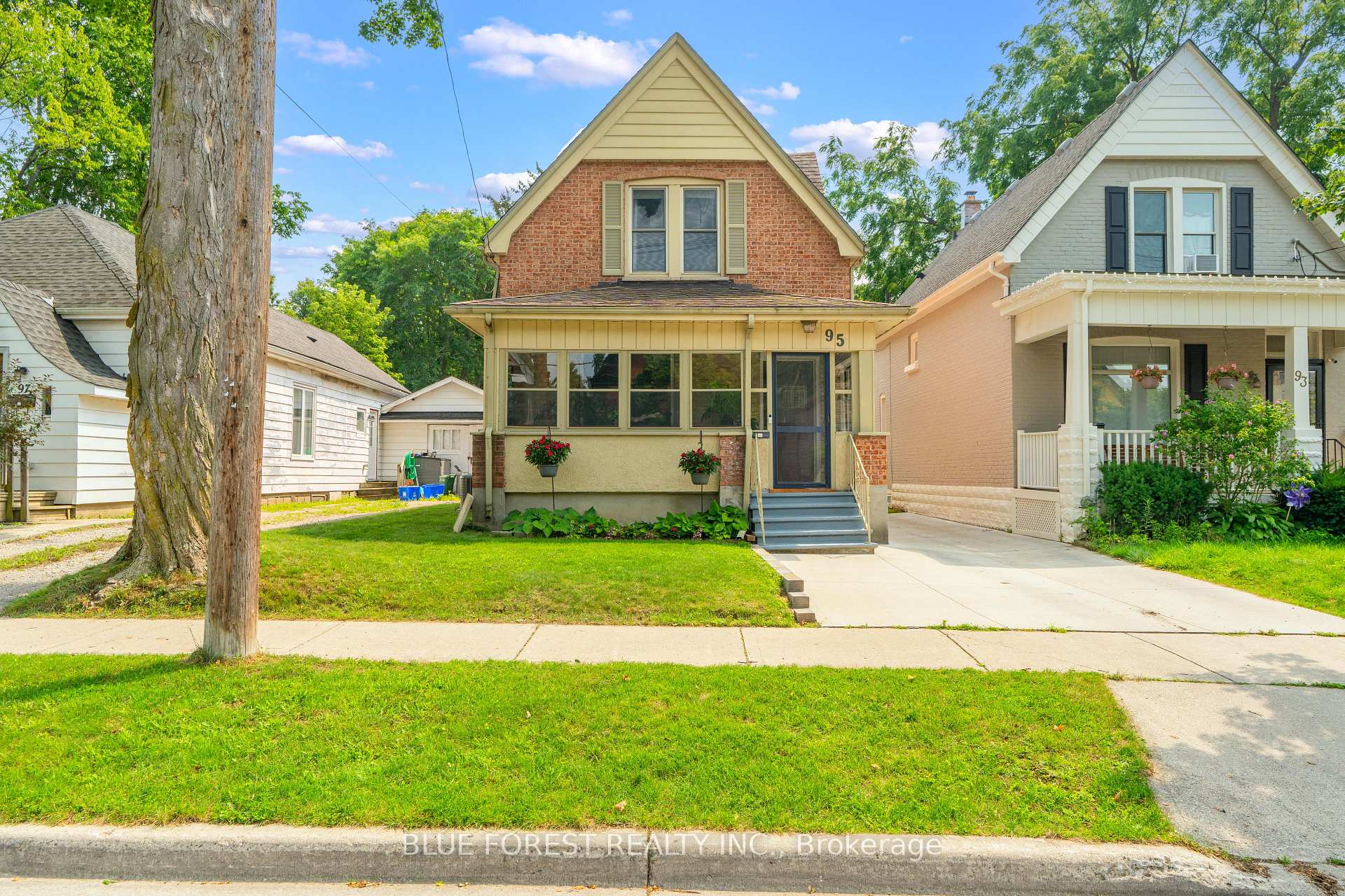 Photo 2 of 95 Tecumseh Avenue E, London, South F — HOMEH