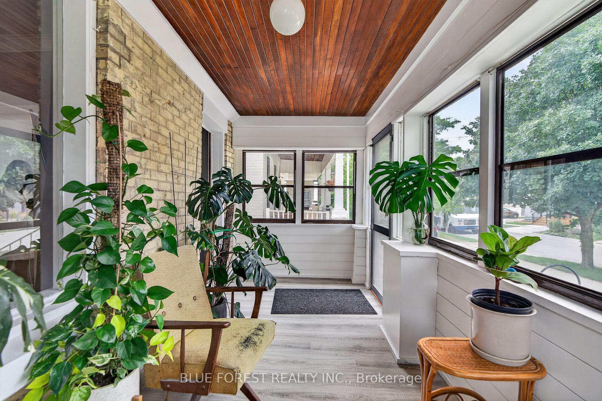 Photo 6 of 95 Tecumseh Avenue E, London, South F — HOMEH