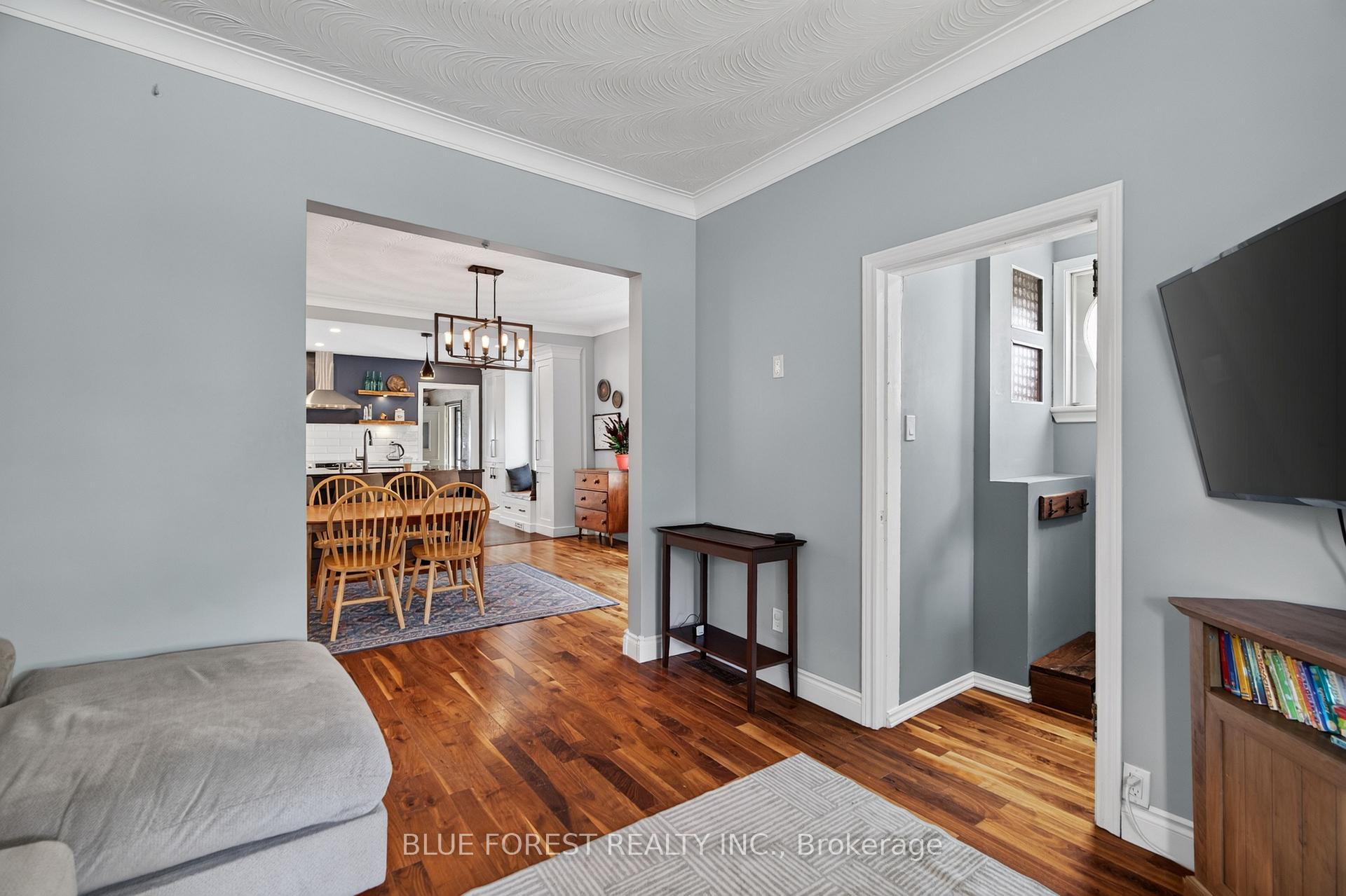 Photo 11 of 95 Tecumseh Avenue E, London, South F — HOMEH