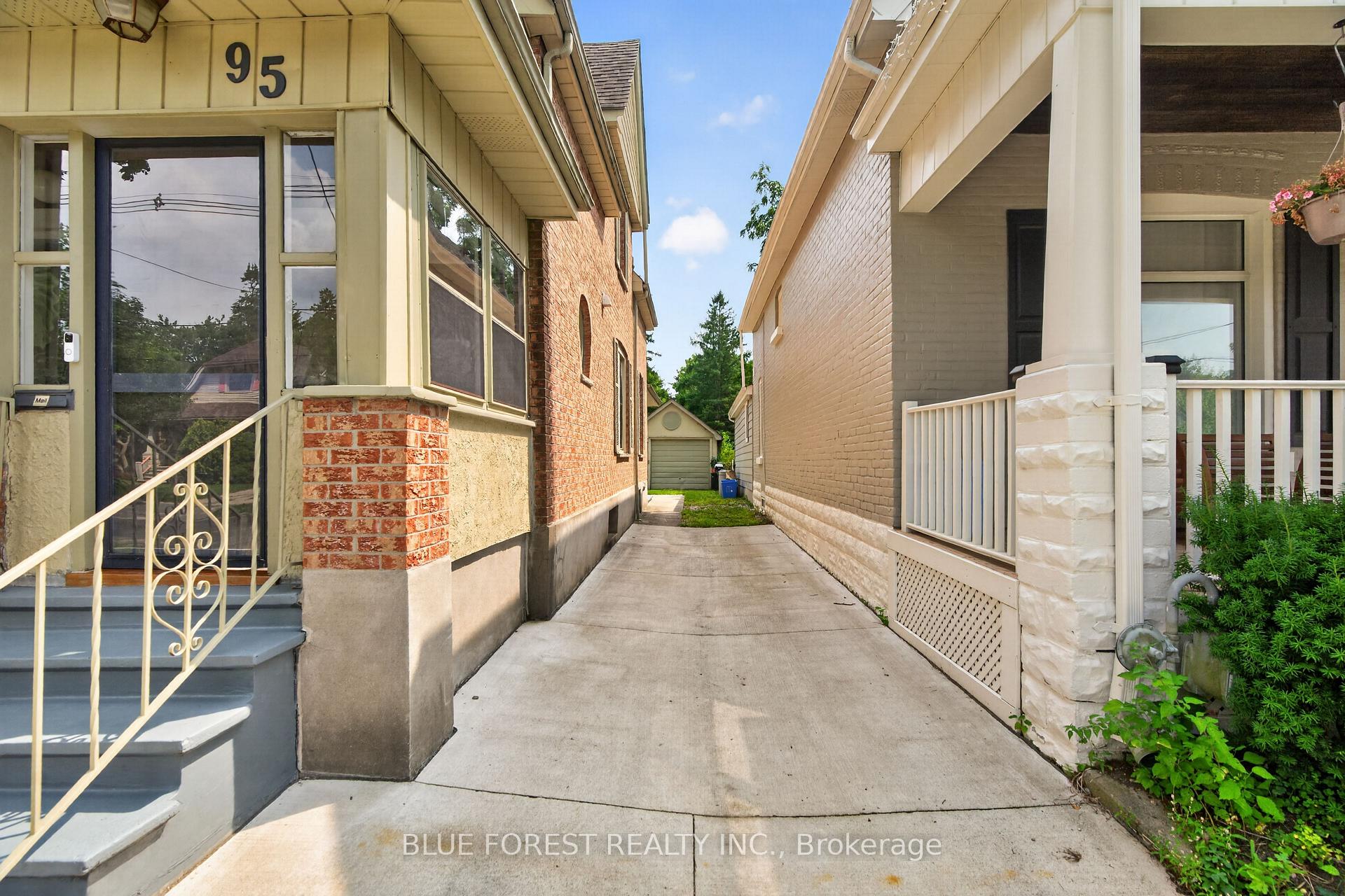 Photo 33 of 95 Tecumseh Avenue E, London, South F — HOMEH