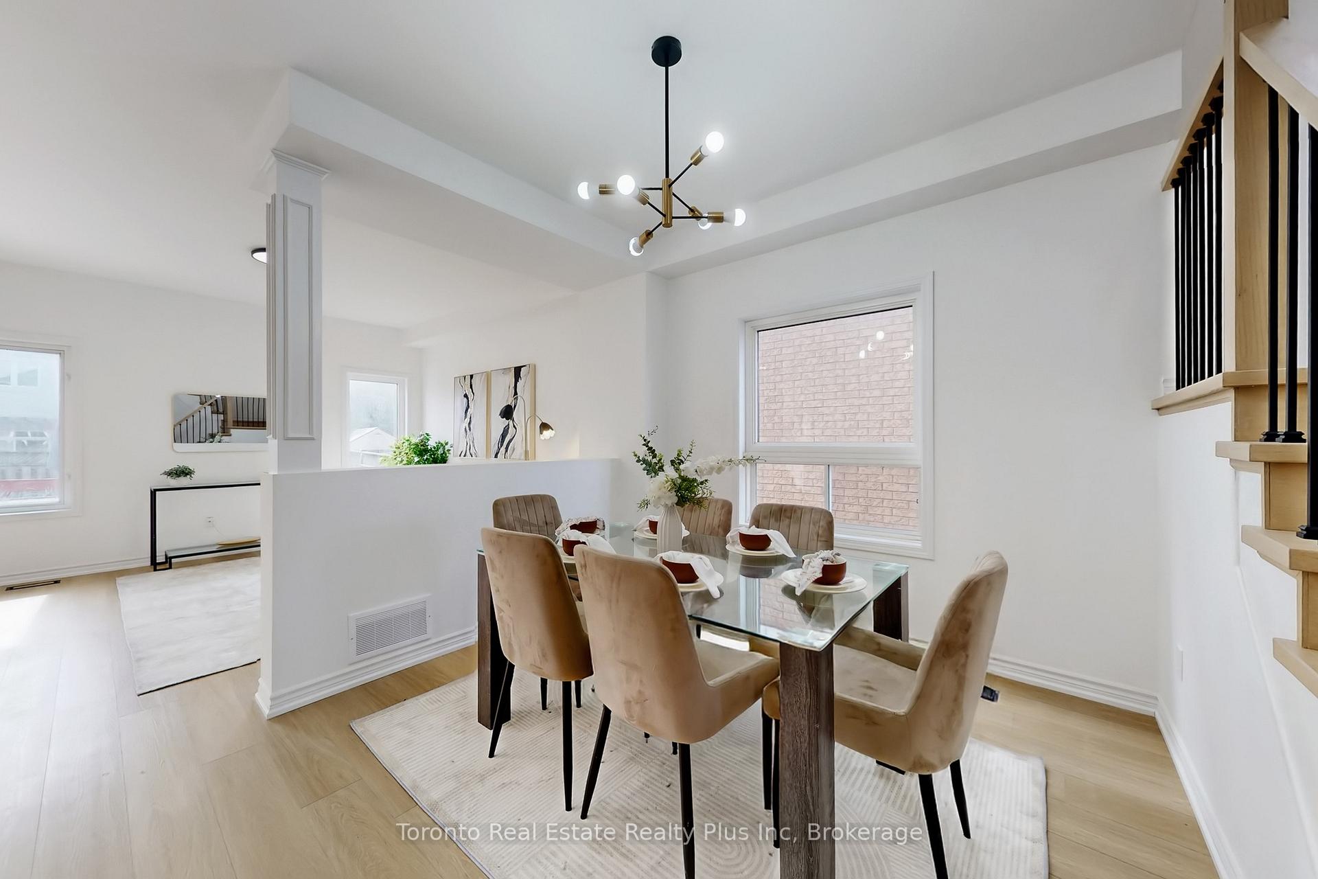 Photo 7 of 1303 Macinally Court, Oshawa, Pinecrest — HOMEH