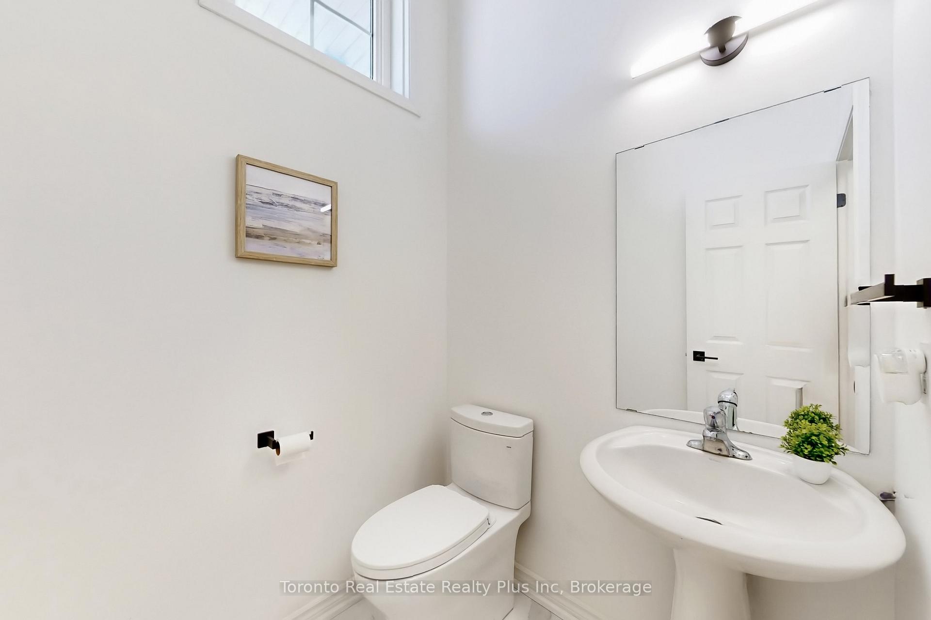 Photo 9 of 1303 Macinally Court, Oshawa, Pinecrest — HOMEH