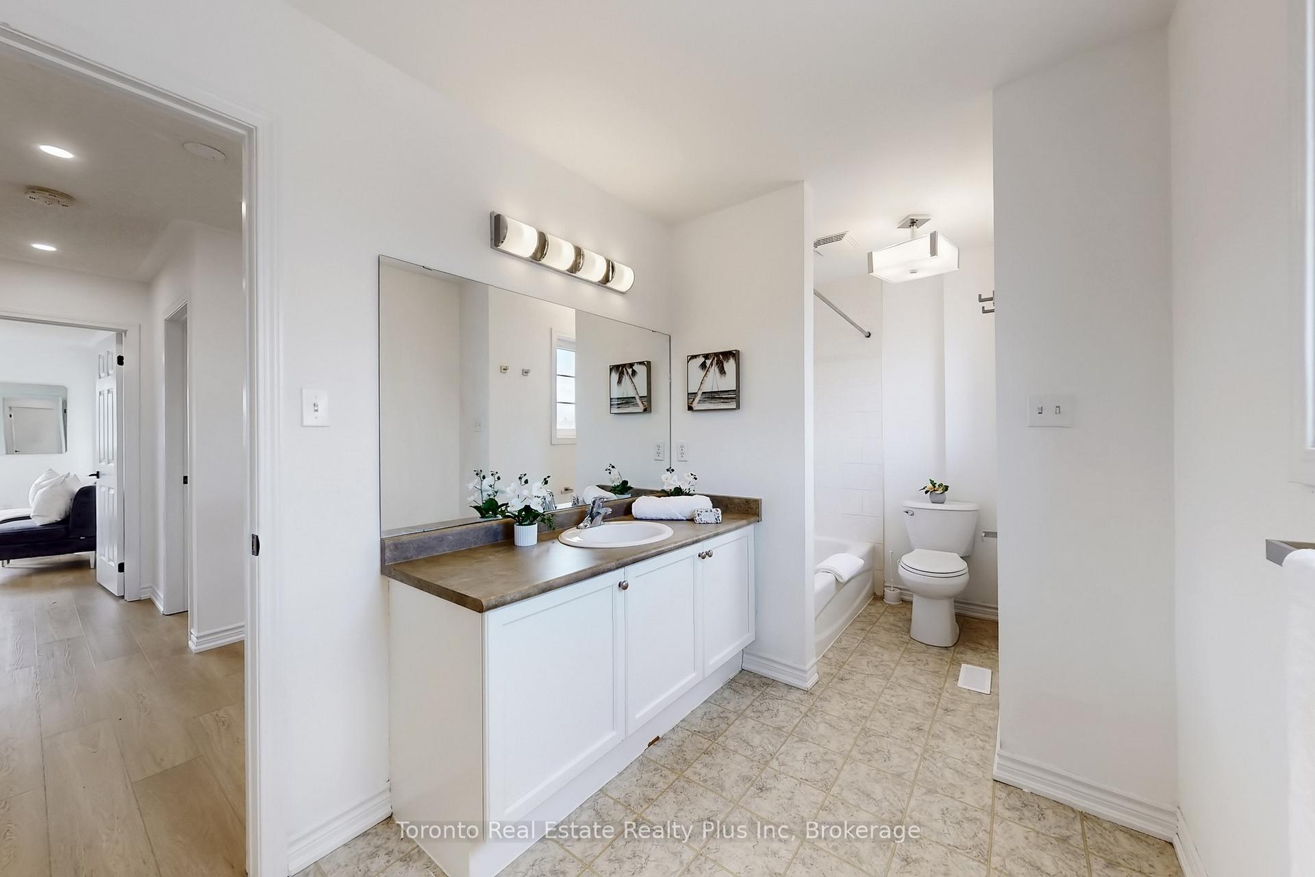 Photo 20 of 1303 Macinally Court, Oshawa, Pinecrest — HOMEH