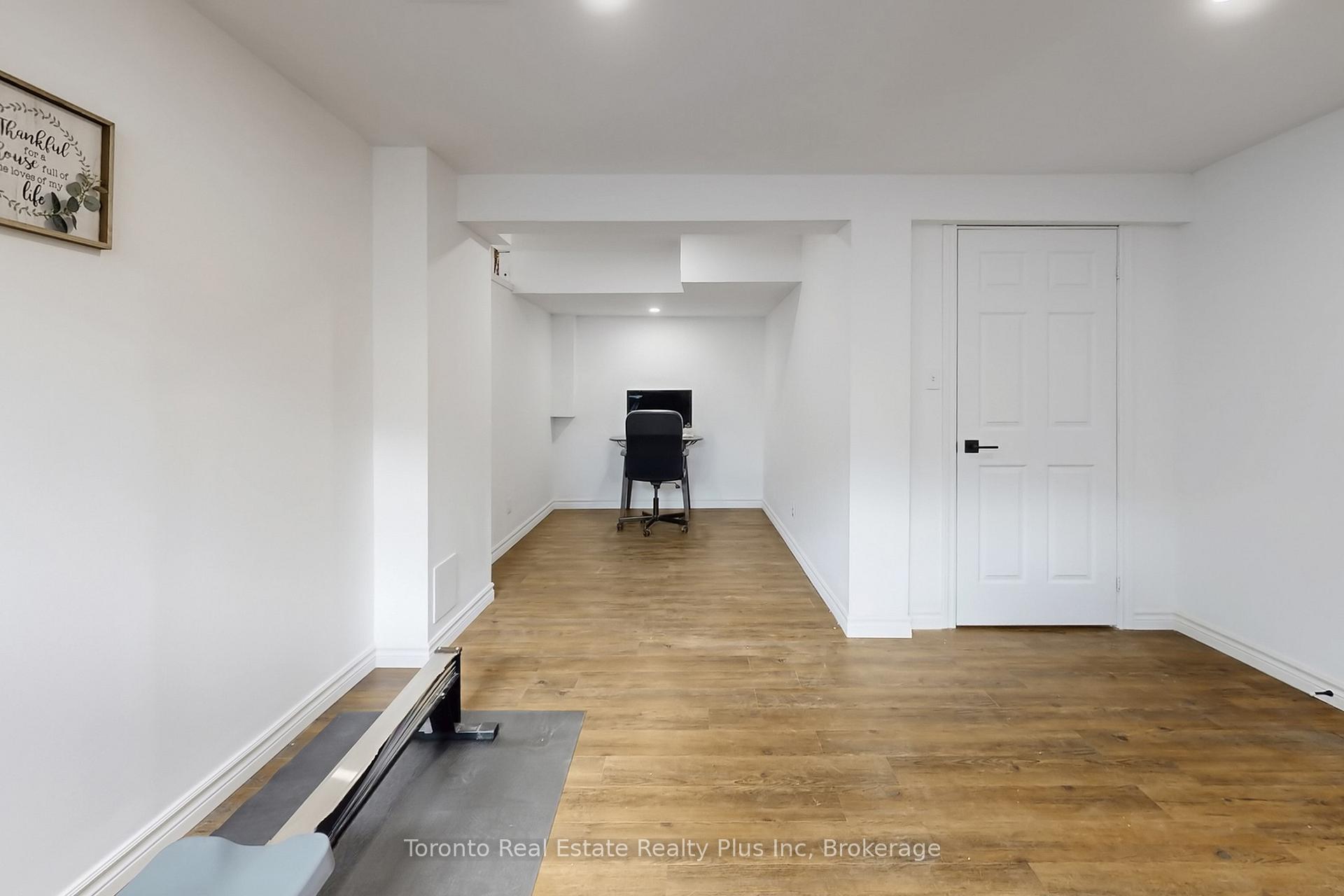 Photo 21 of 1303 Macinally Court, Oshawa, Pinecrest — HOMEH