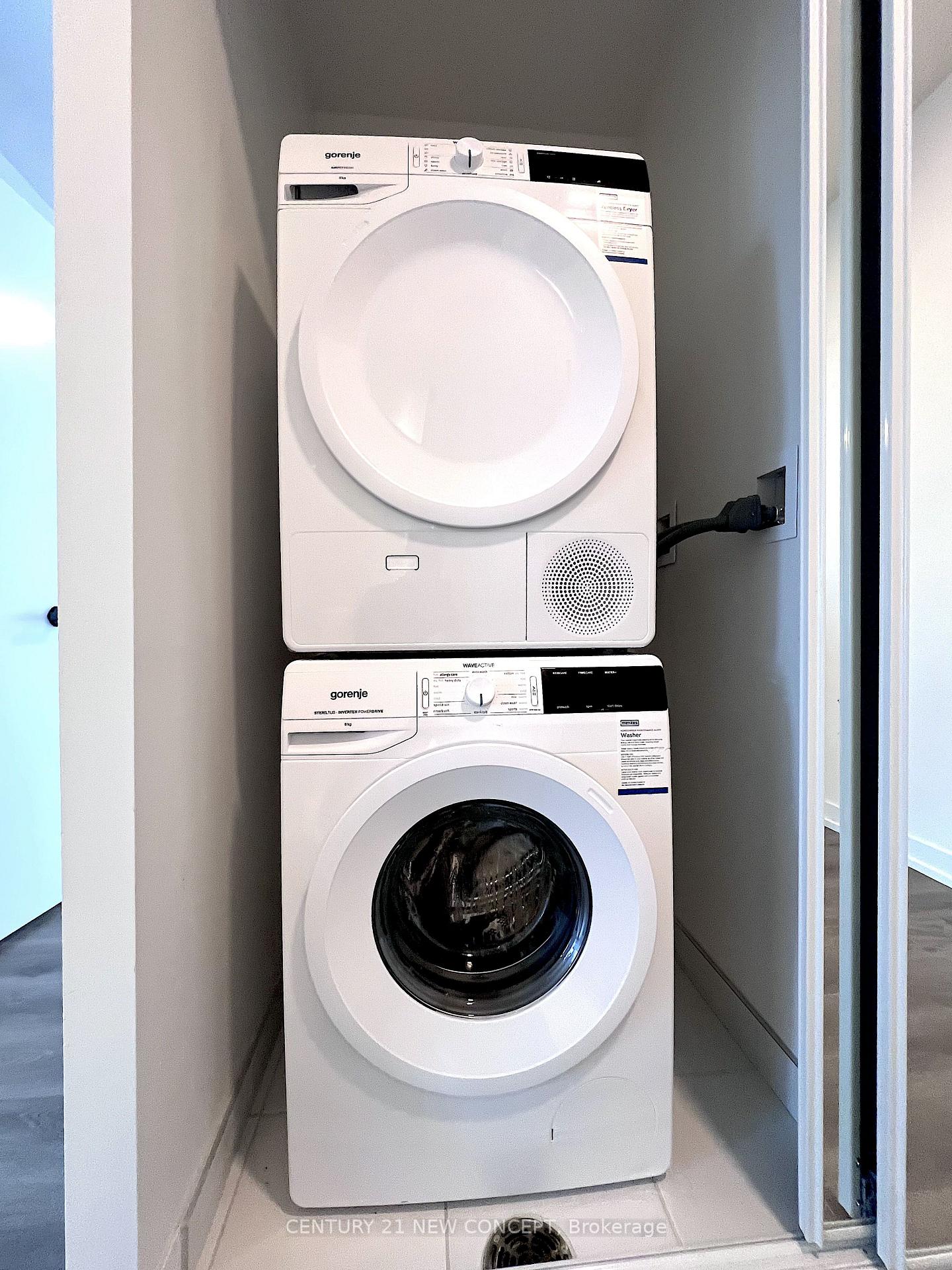 Photo 9 of Unit 3512, 225 Commerce Street, Vaughan, Vaughan Corporate Centre — HOMEH