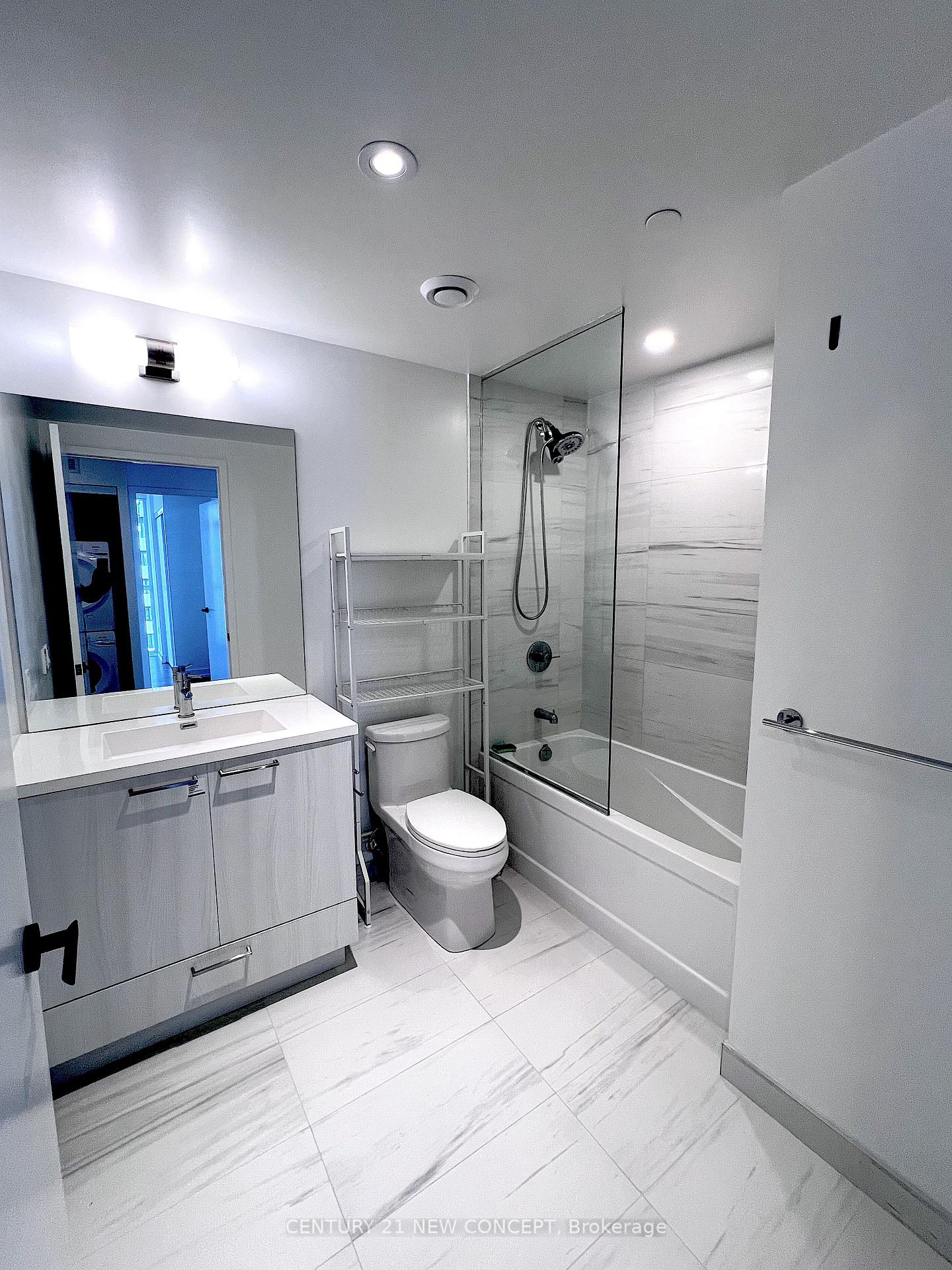 Photo 10 of Unit 3512, 225 Commerce Street, Vaughan, Vaughan Corporate Centre — HOMEH
