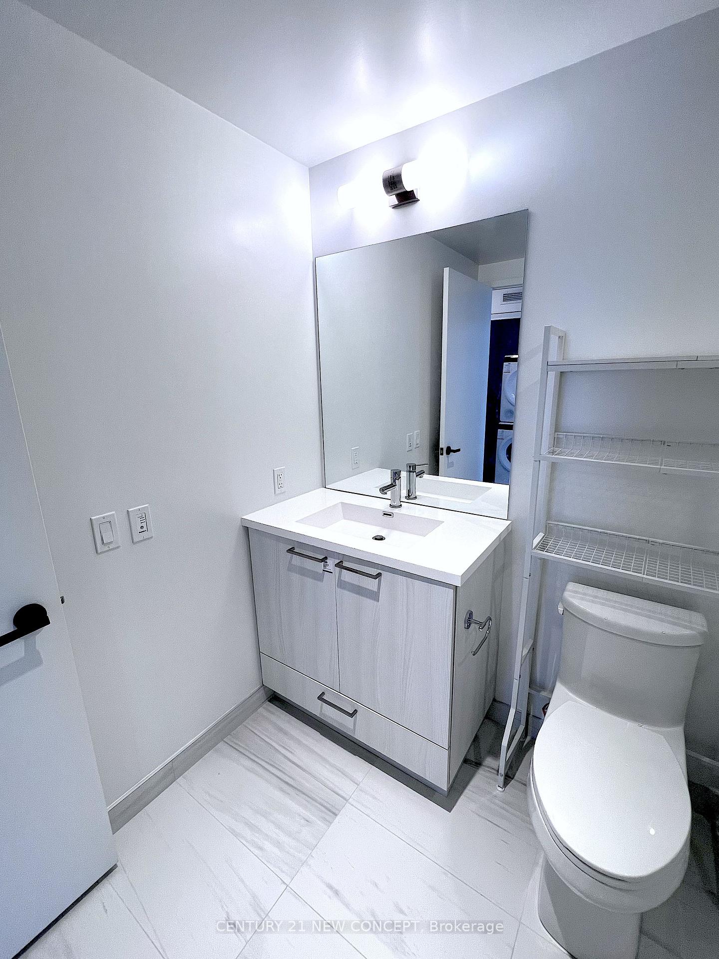 Photo 11 of Unit 3512, 225 Commerce Street, Vaughan, Vaughan Corporate Centre — HOMEH