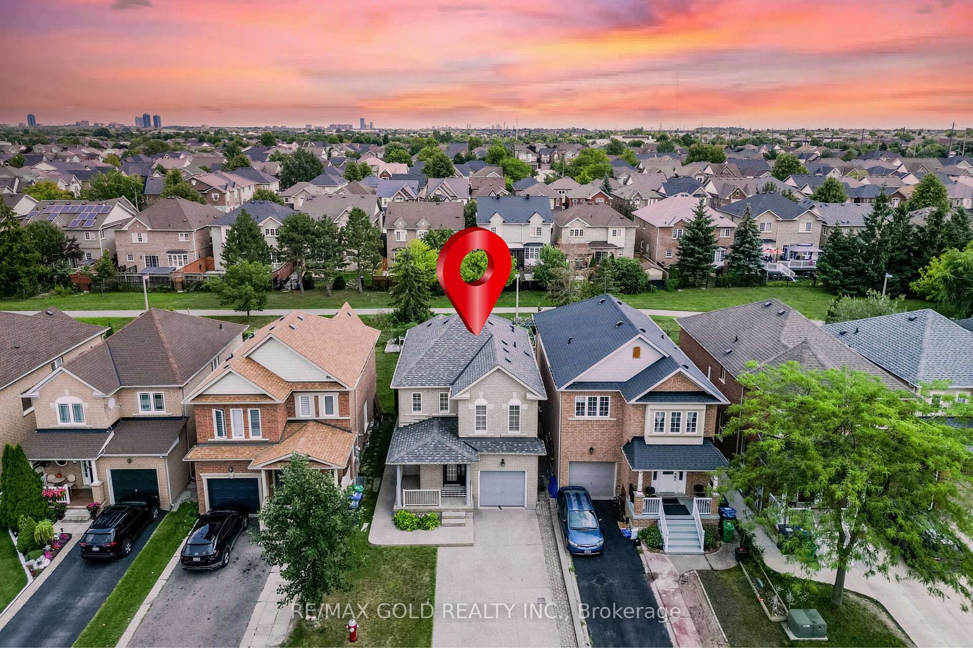 Photo 1 of 48 Redfinch Way, Brampton, Fletcher's Meadow — HOMEH