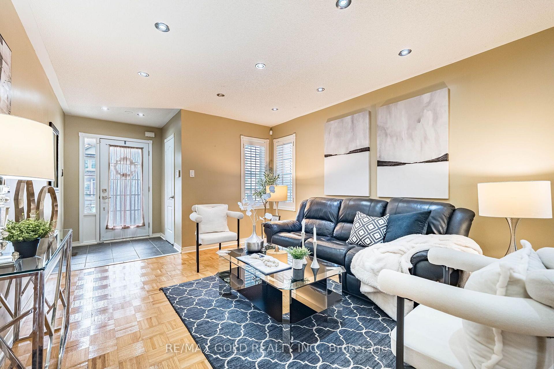 Photo 7 of 48 Redfinch Way, Brampton, Fletcher's Meadow — HOMEH