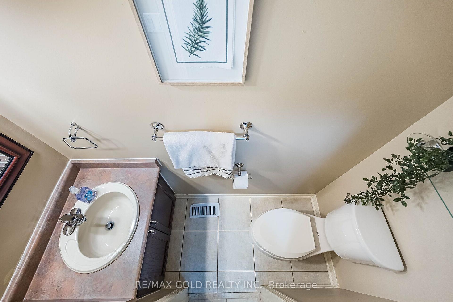 Photo 16 of 48 Redfinch Way, Brampton, Fletcher's Meadow — HOMEH