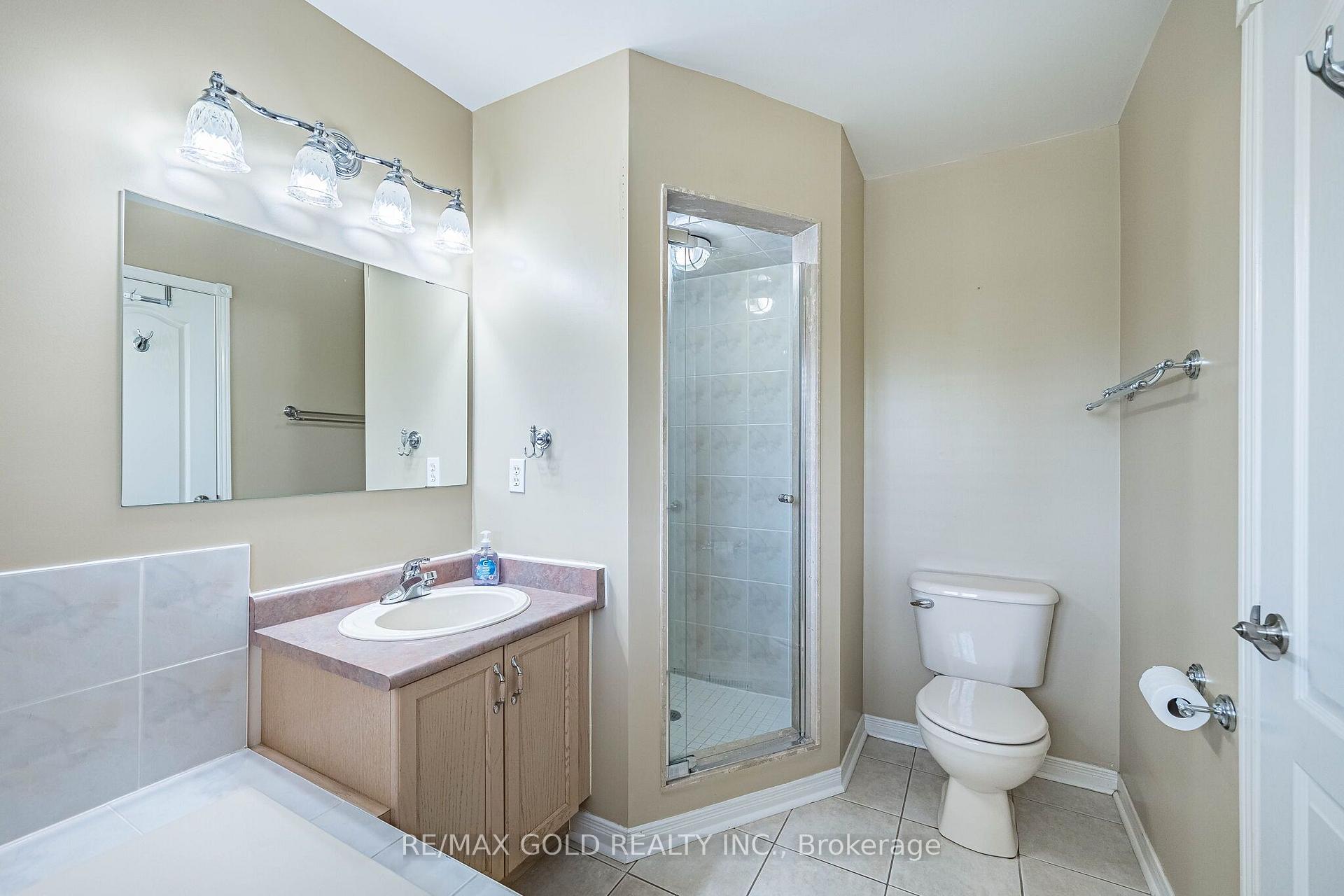 Photo 20 of 48 Redfinch Way, Brampton, Fletcher's Meadow — HOMEH