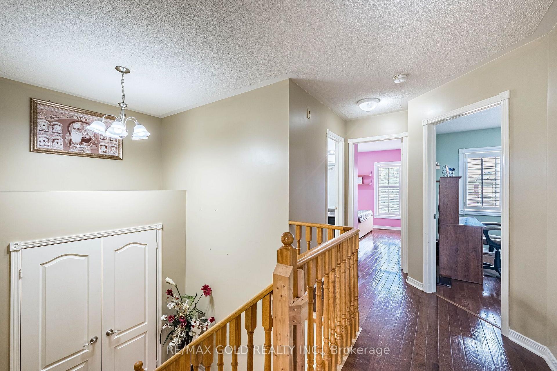 Photo 24 of 48 Redfinch Way, Brampton, Fletcher's Meadow — HOMEH