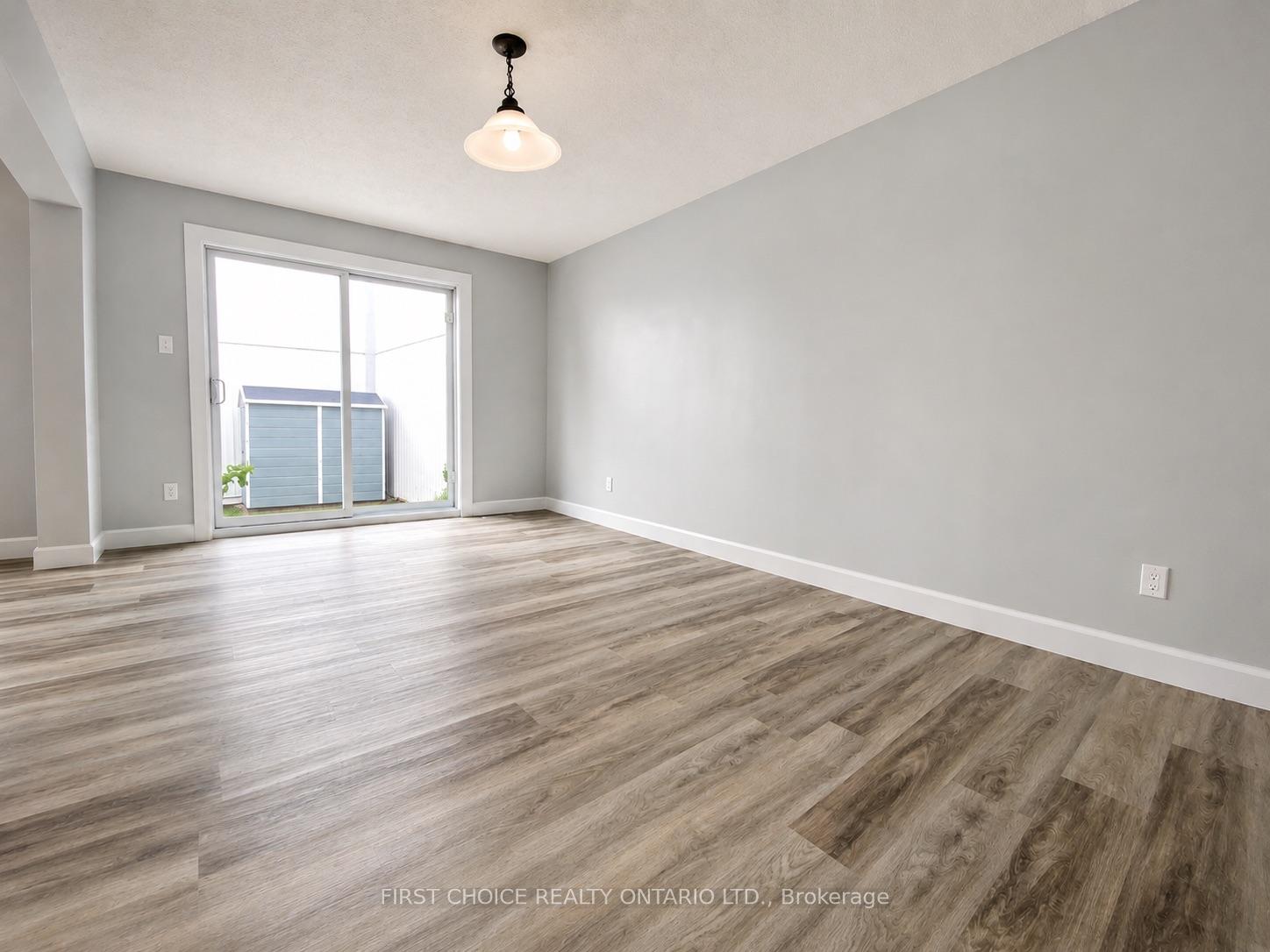 Photo 9 of Unit 6, 837 Eastvale Drive, Ottawa, Beaconwood — HOMEH
