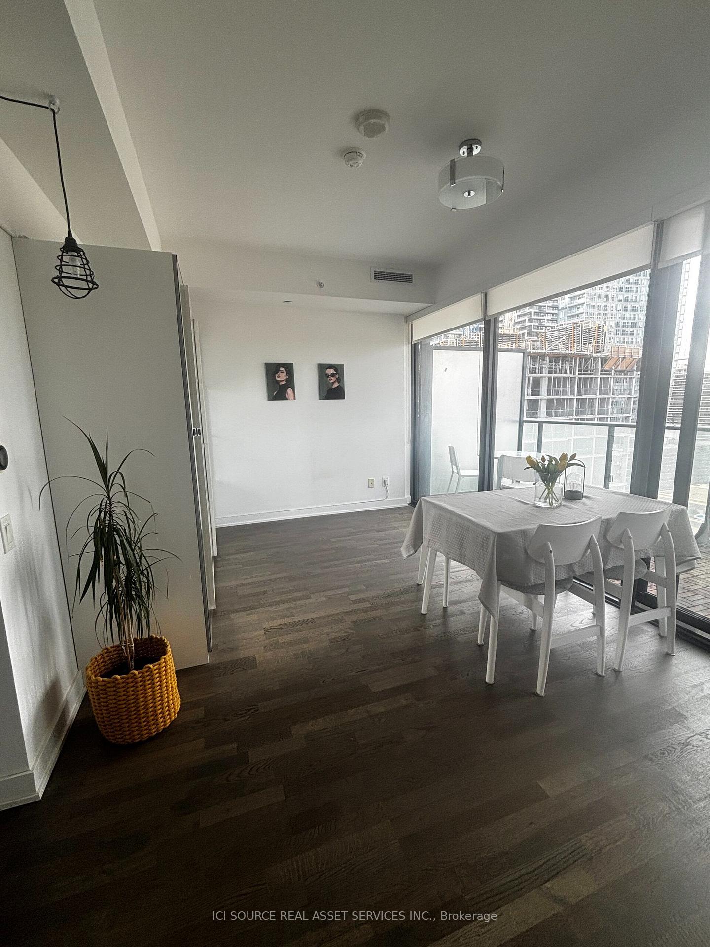 Photo 1 of Unit 1304, 185 Roehampton Avenue, Toronto, Mount Pleasant West — HOMEH