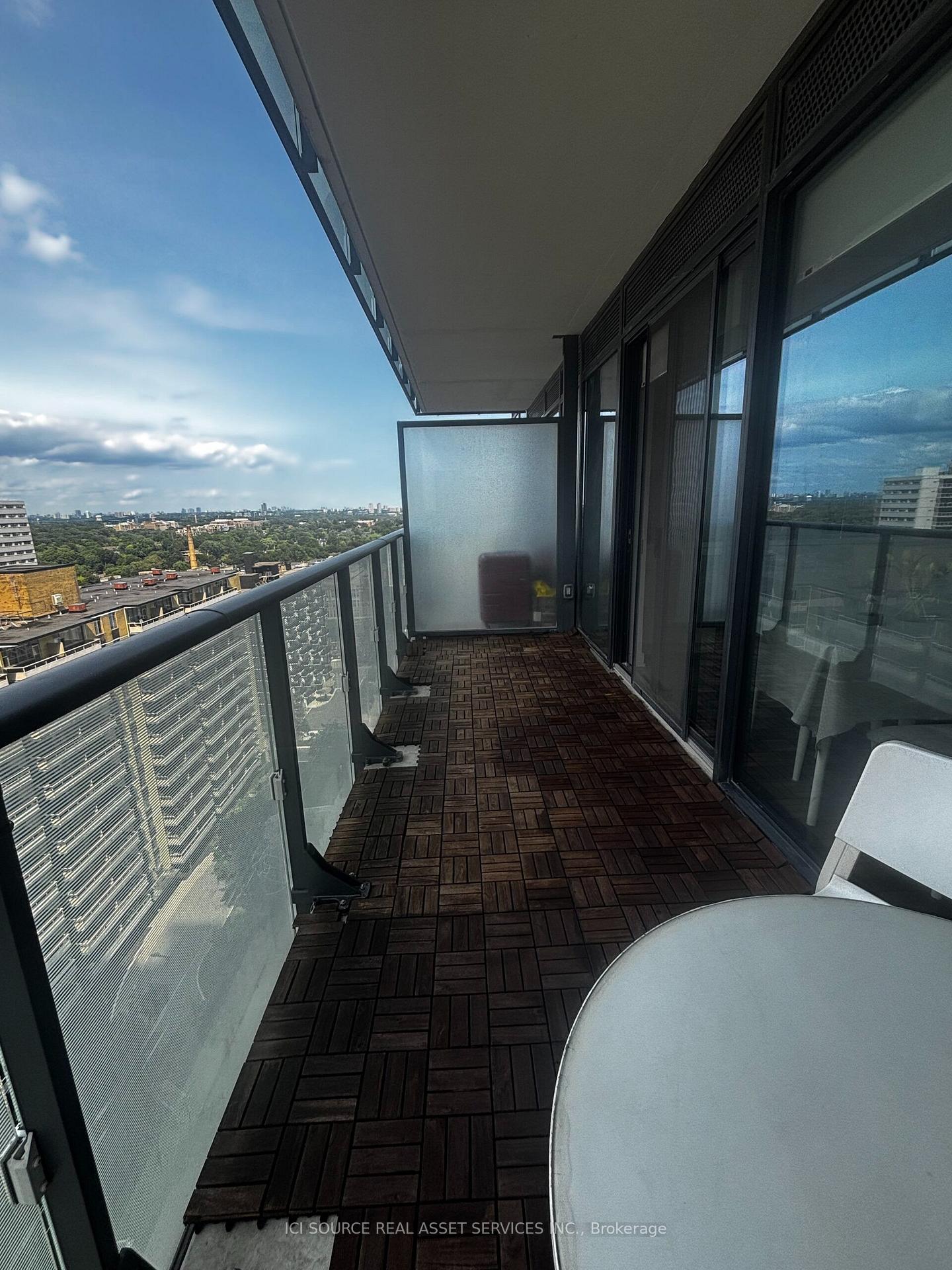 Photo 9 of Unit 1304, 185 Roehampton Avenue, Toronto, Mount Pleasant West — HOMEH