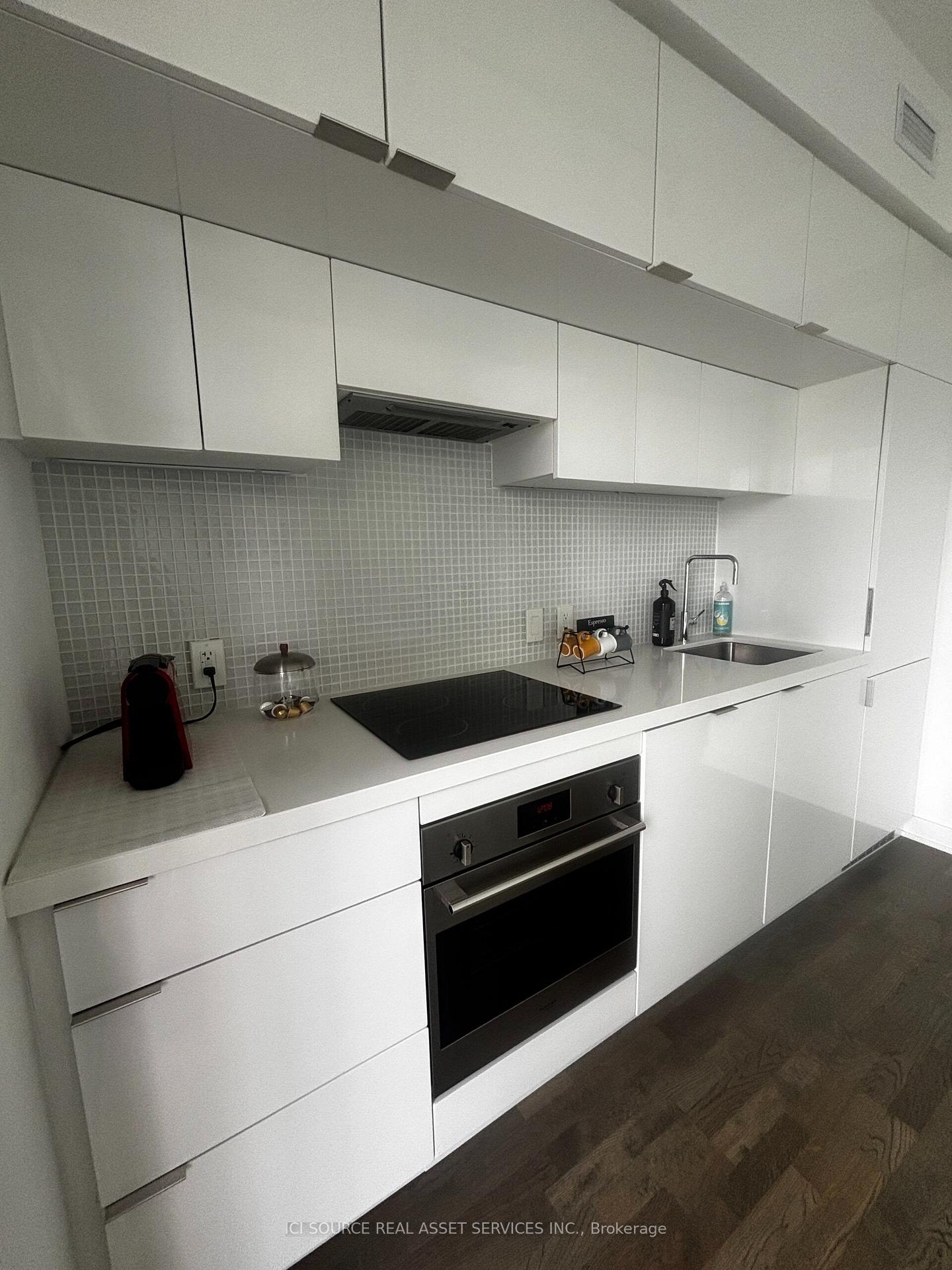 Photo 10 of Unit 1304, 185 Roehampton Avenue, Toronto, Mount Pleasant West — HOMEH