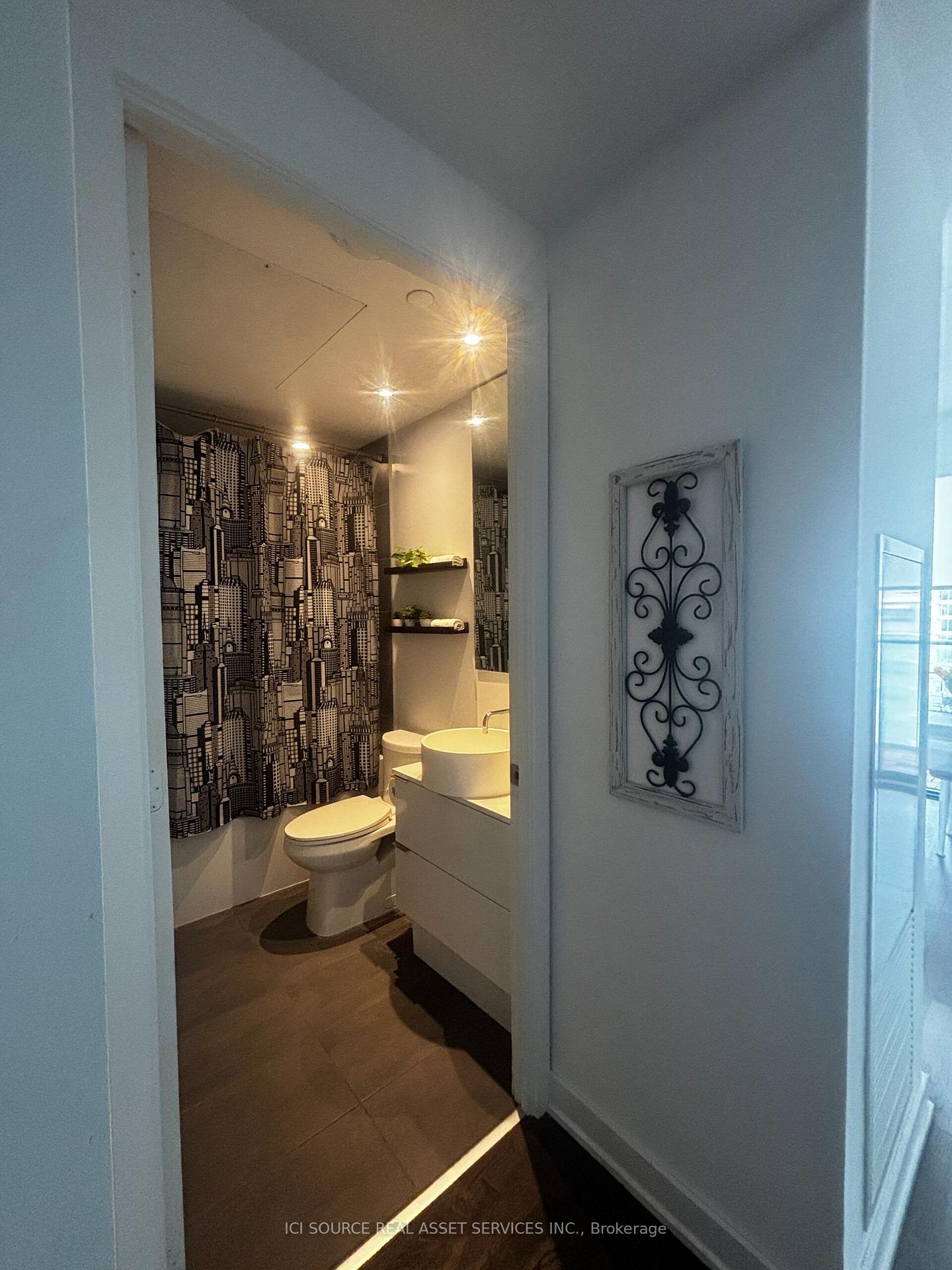 Photo 12 of Unit 1304, 185 Roehampton Avenue, Toronto, Mount Pleasant West — HOMEH