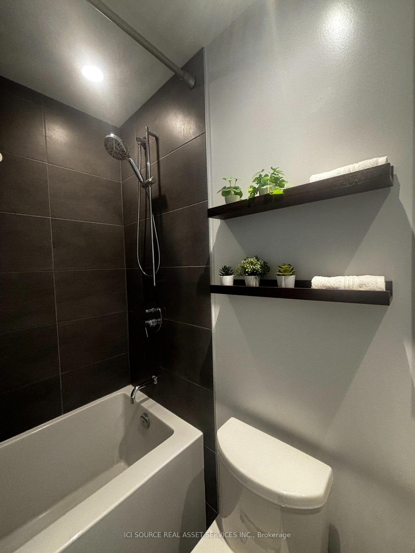Photo 14 of Unit 1304, 185 Roehampton Avenue, Toronto, Mount Pleasant West — HOMEH