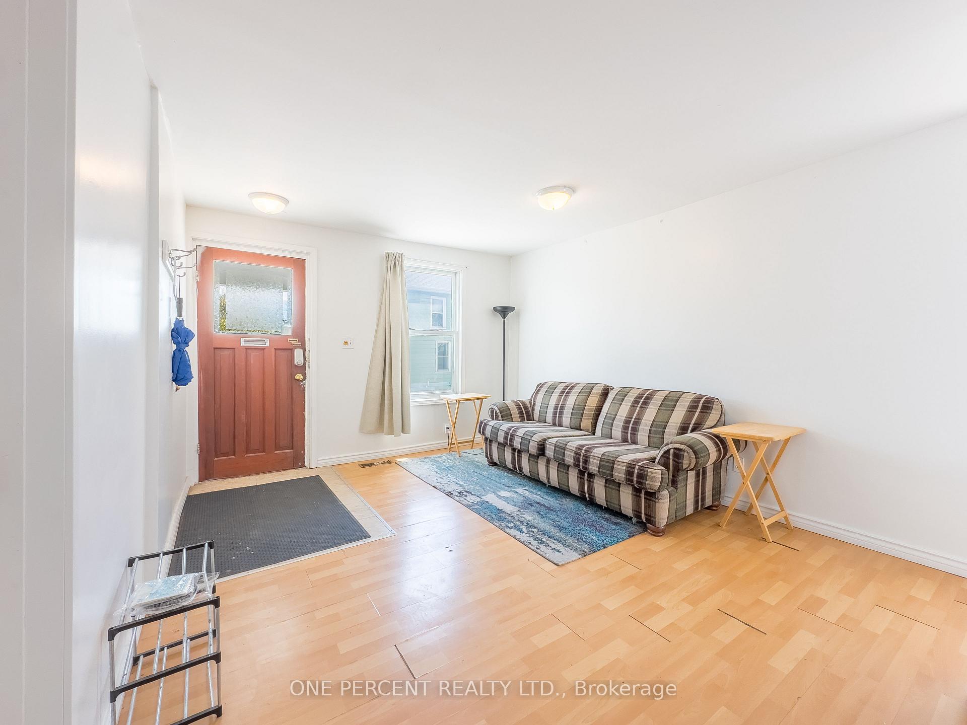 Photo 6 of 138 Chatham Street, Kingston, East of Sir John A. Blvd — HOMEH