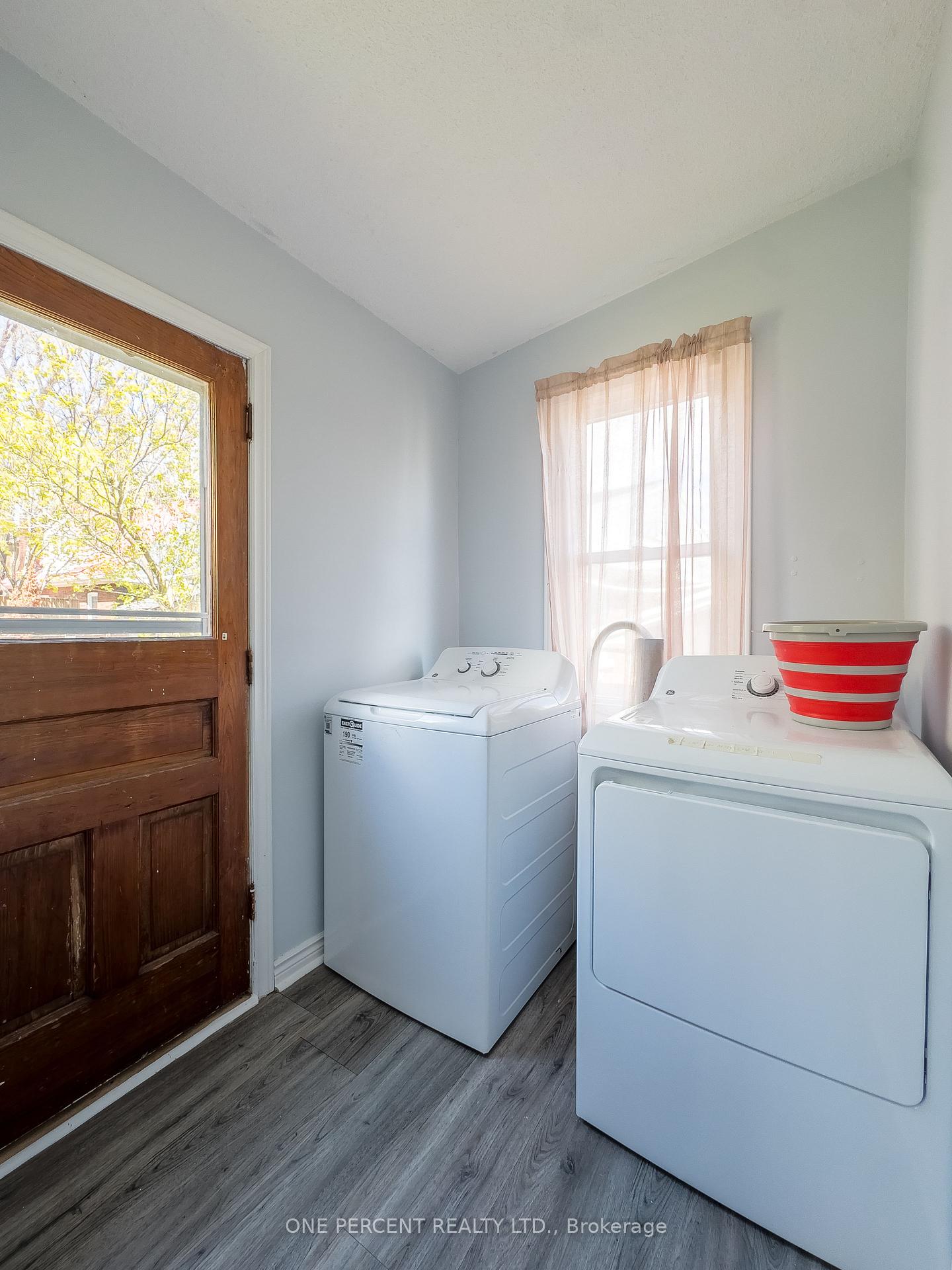Photo 8 of 138 Chatham Street, Kingston, East of Sir John A. Blvd — HOMEH