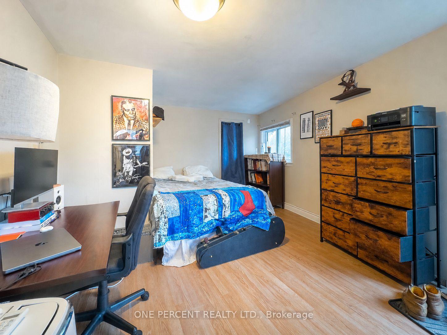 Photo 19 of 138 Chatham Street, Kingston, East of Sir John A. Blvd — HOMEH