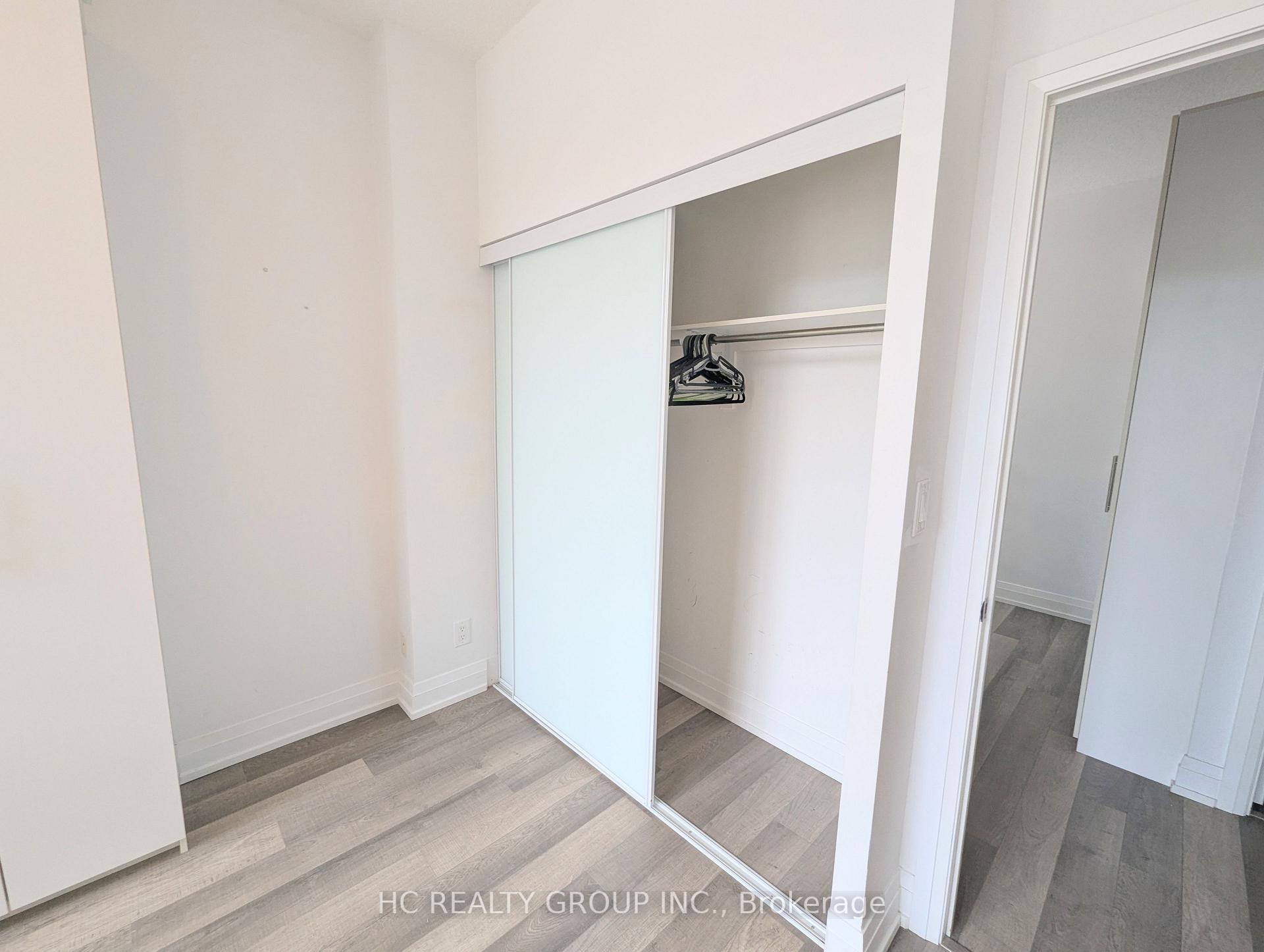 Photo 5 of 7165 Yonge Street, Markham, Grandview — HOMEH