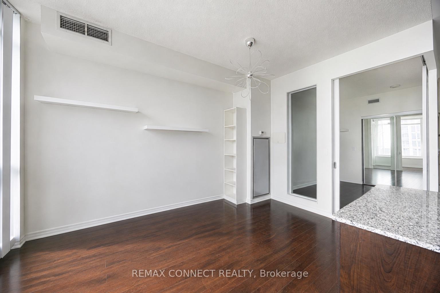 Photo 7 of Unit 3103, 215 Fort York Boulevard, Toronto, Niagara — HOMEH