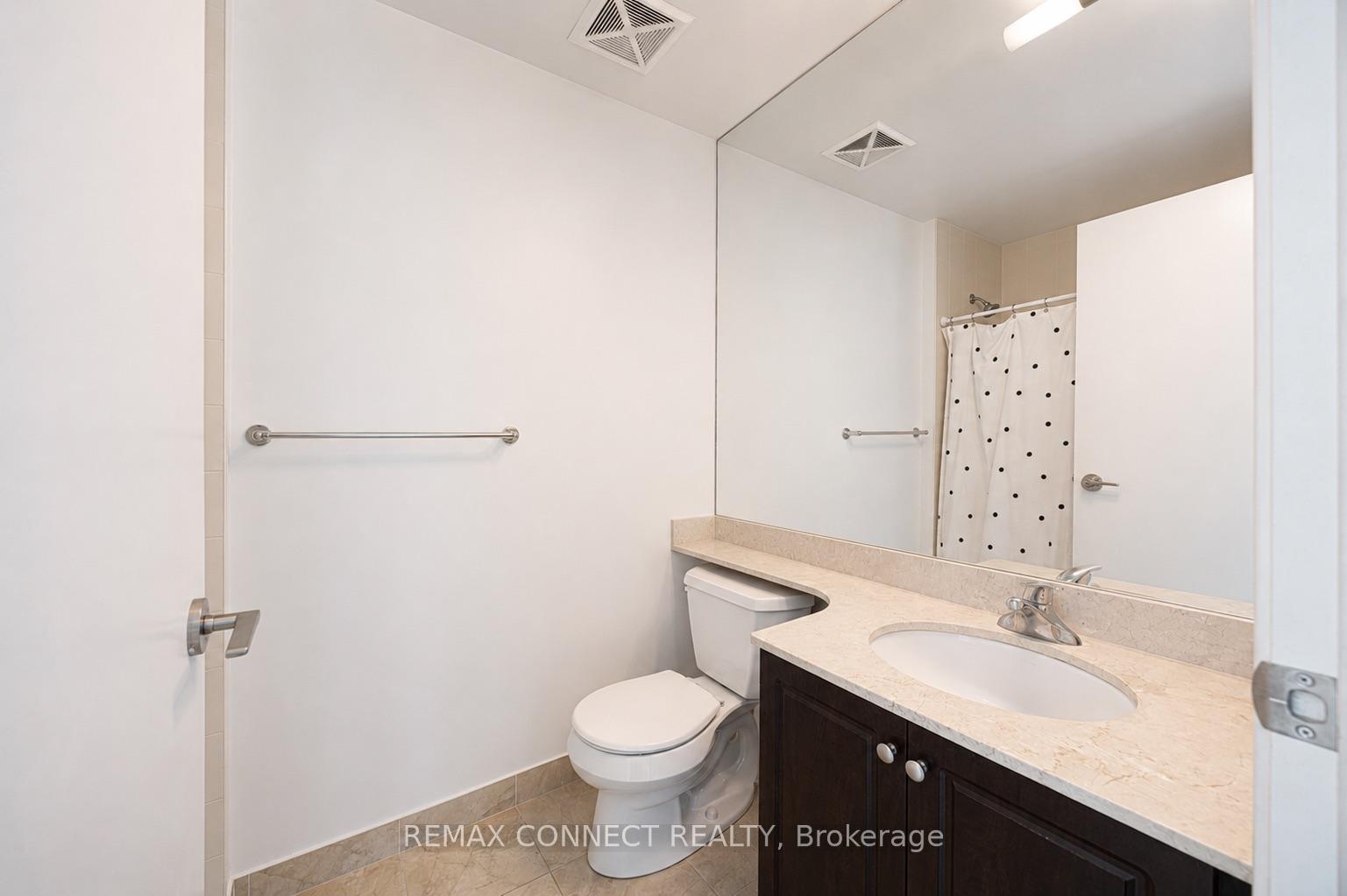 Photo 10 of Unit 3103, 215 Fort York Boulevard, Toronto, Niagara — HOMEH