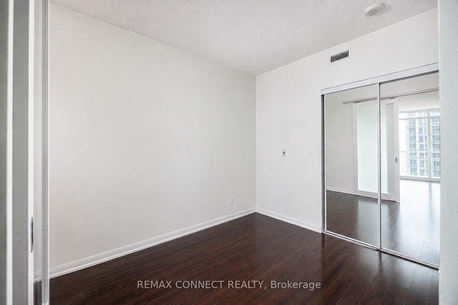 Photo 12 of Unit 3103, 215 Fort York Boulevard, Toronto, Niagara — HOMEH