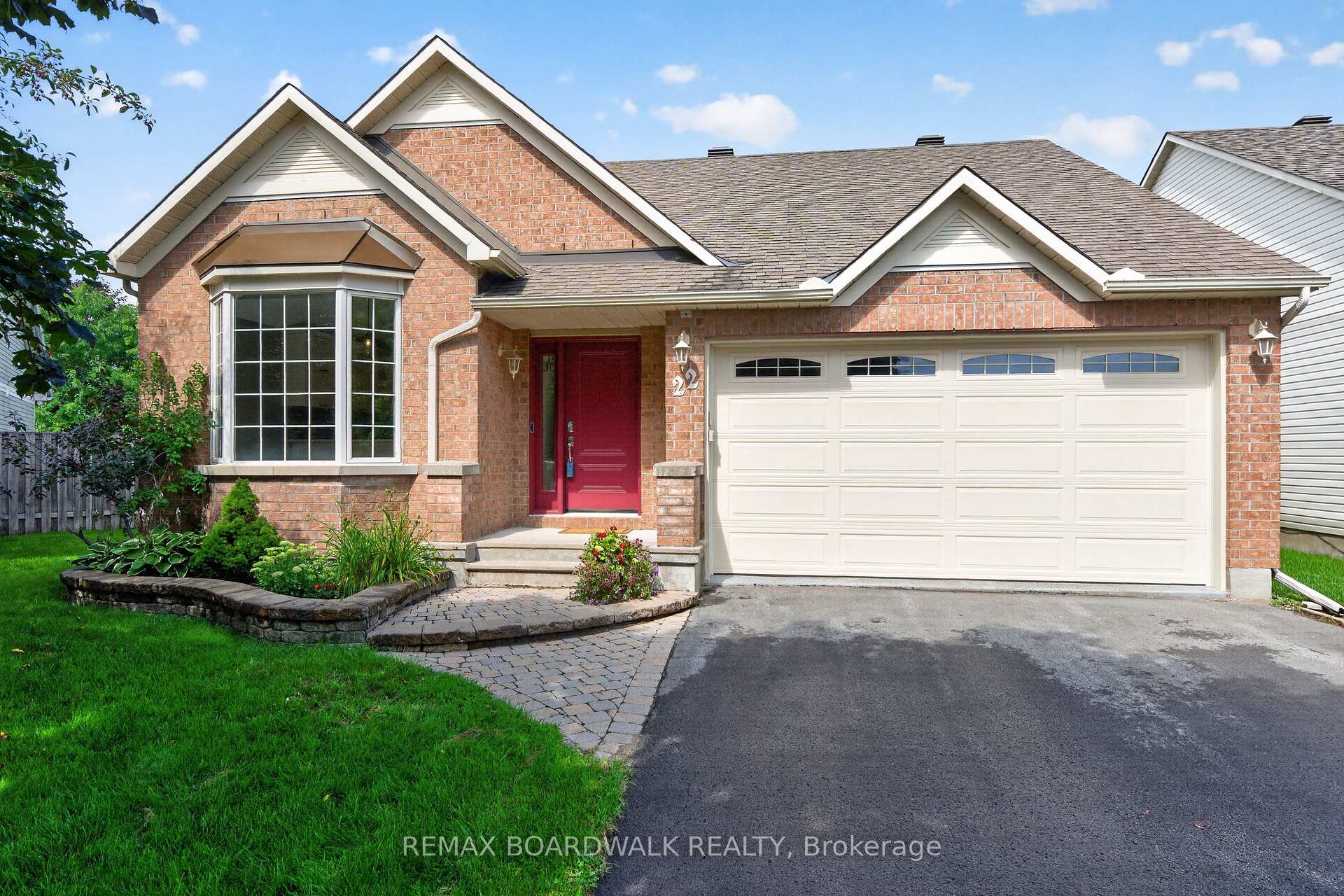 Photo 1 of 22 Burnstead Crescent, Ottawa, Kanata - Emerald Meadows/Trailwest — HOMEH