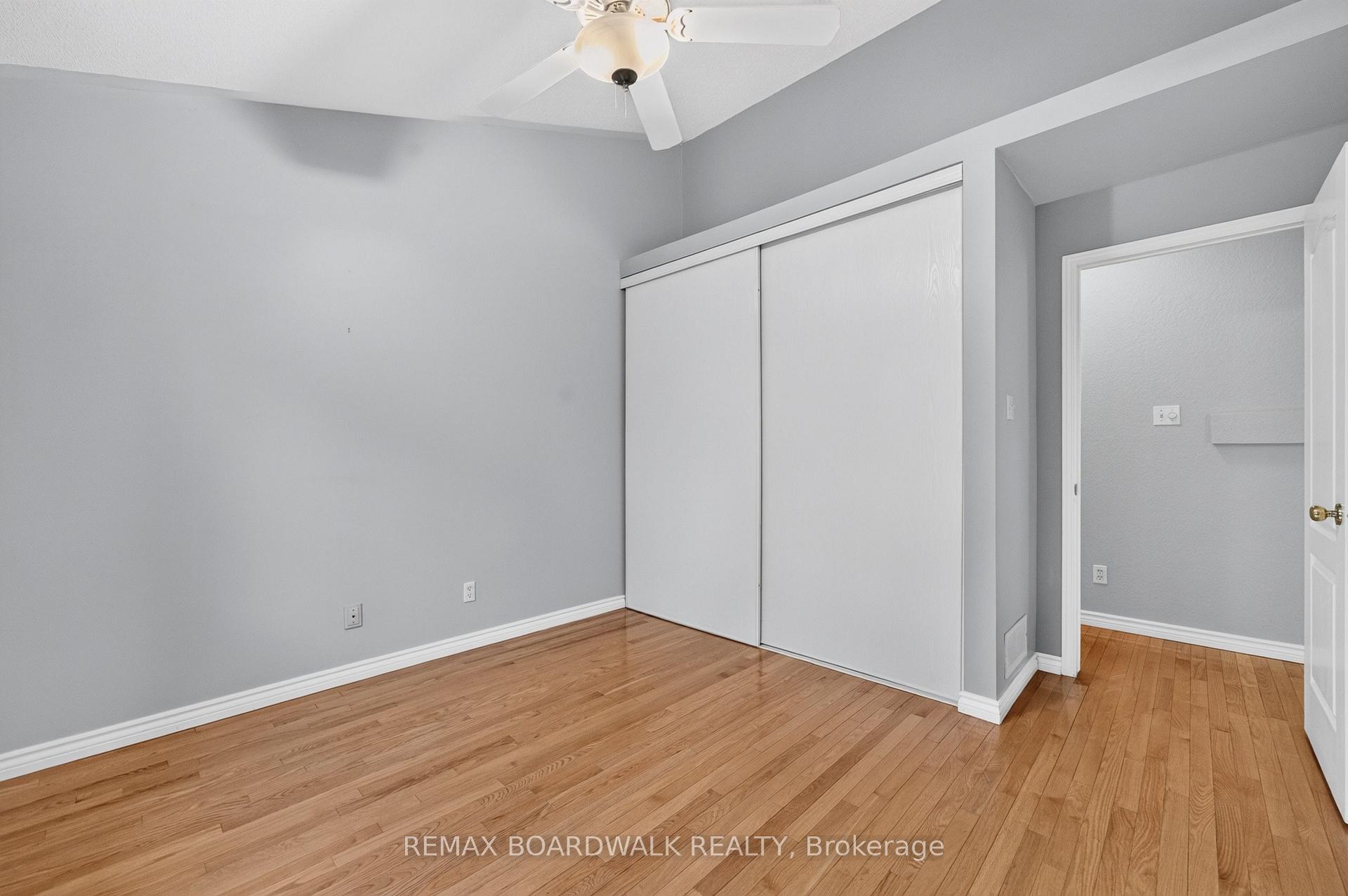 Photo 21 of 22 Burnstead Crescent, Ottawa, Kanata - Emerald Meadows/Trailwest — HOMEH