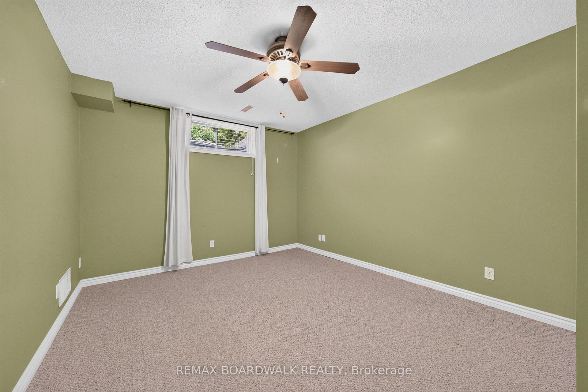 Photo 27 of 22 Burnstead Crescent, Ottawa, Kanata - Emerald Meadows/Trailwest — HOMEH