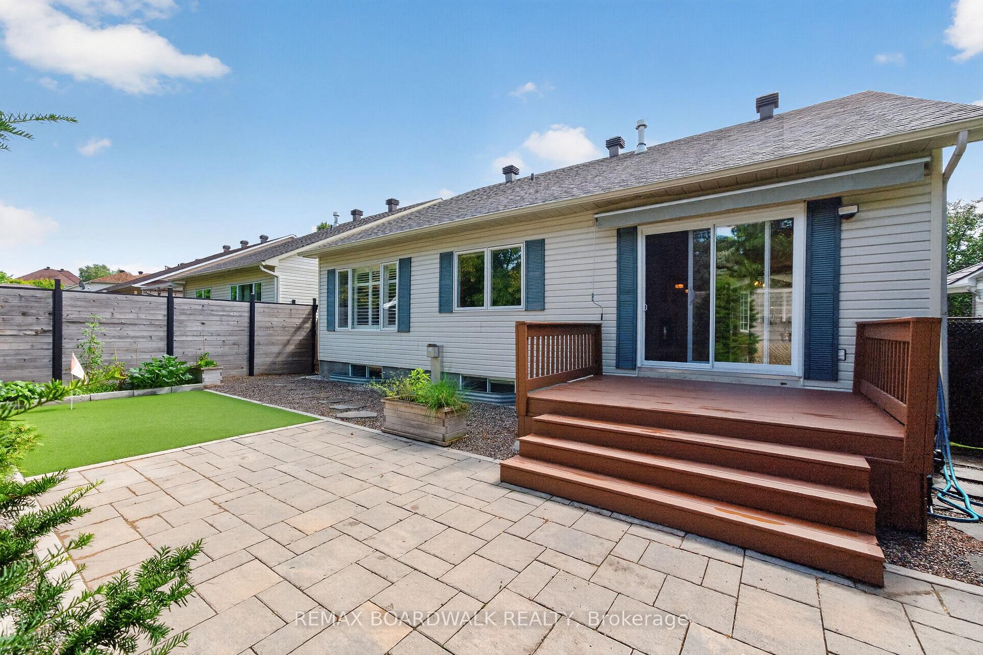 Photo 31 of 22 Burnstead Crescent, Ottawa, Kanata - Emerald Meadows/Trailwest — HOMEH