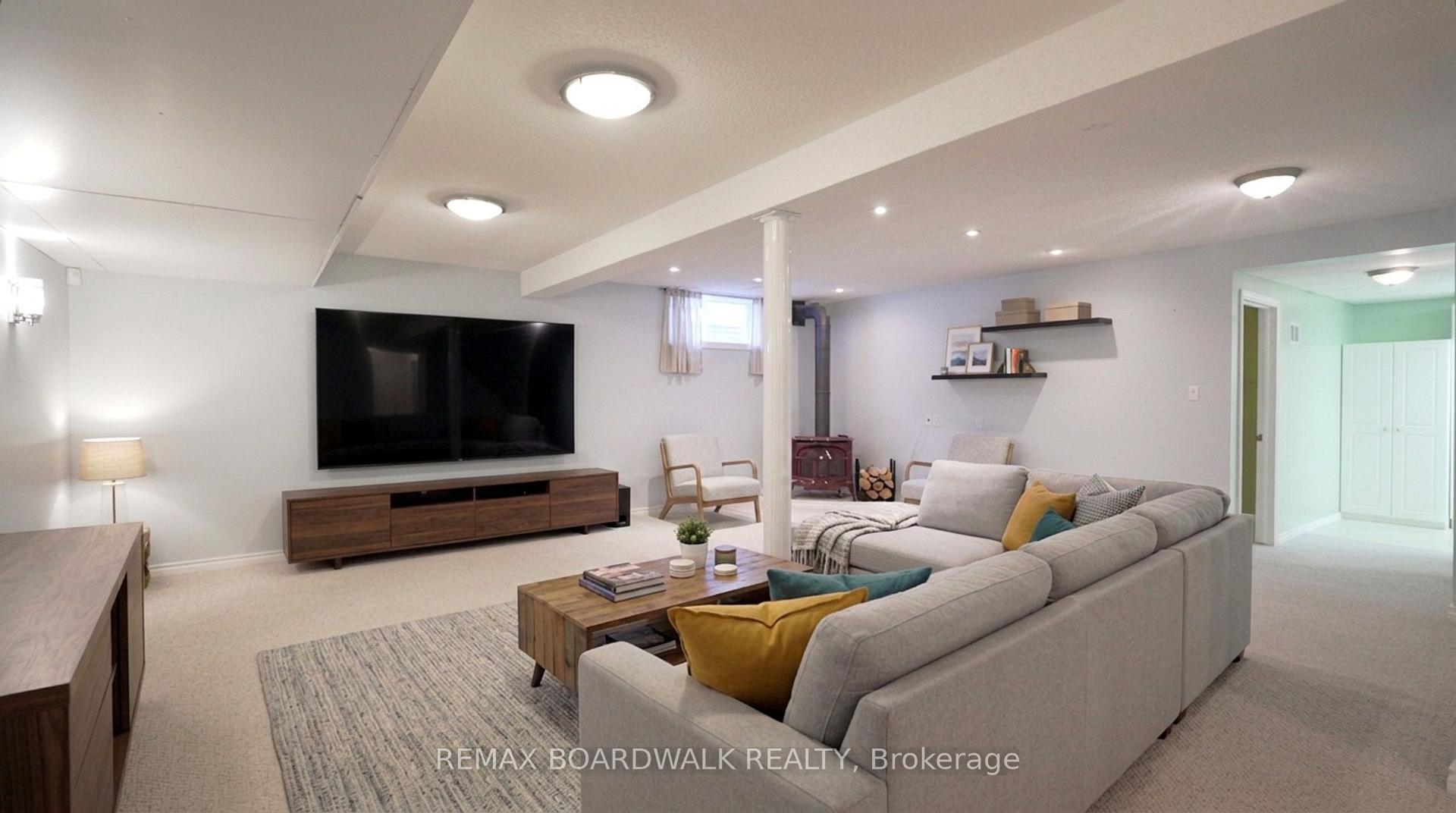 Photo 40 of 22 Burnstead Crescent, Ottawa, Kanata - Emerald Meadows/Trailwest — HOMEH