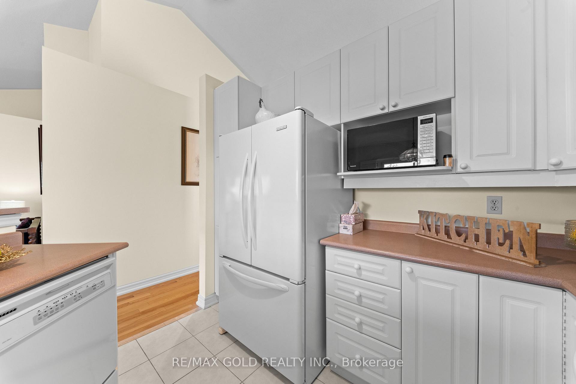 Photo 17 of 26 Highwood Road, Brampton, Snelgrove — HOMEH