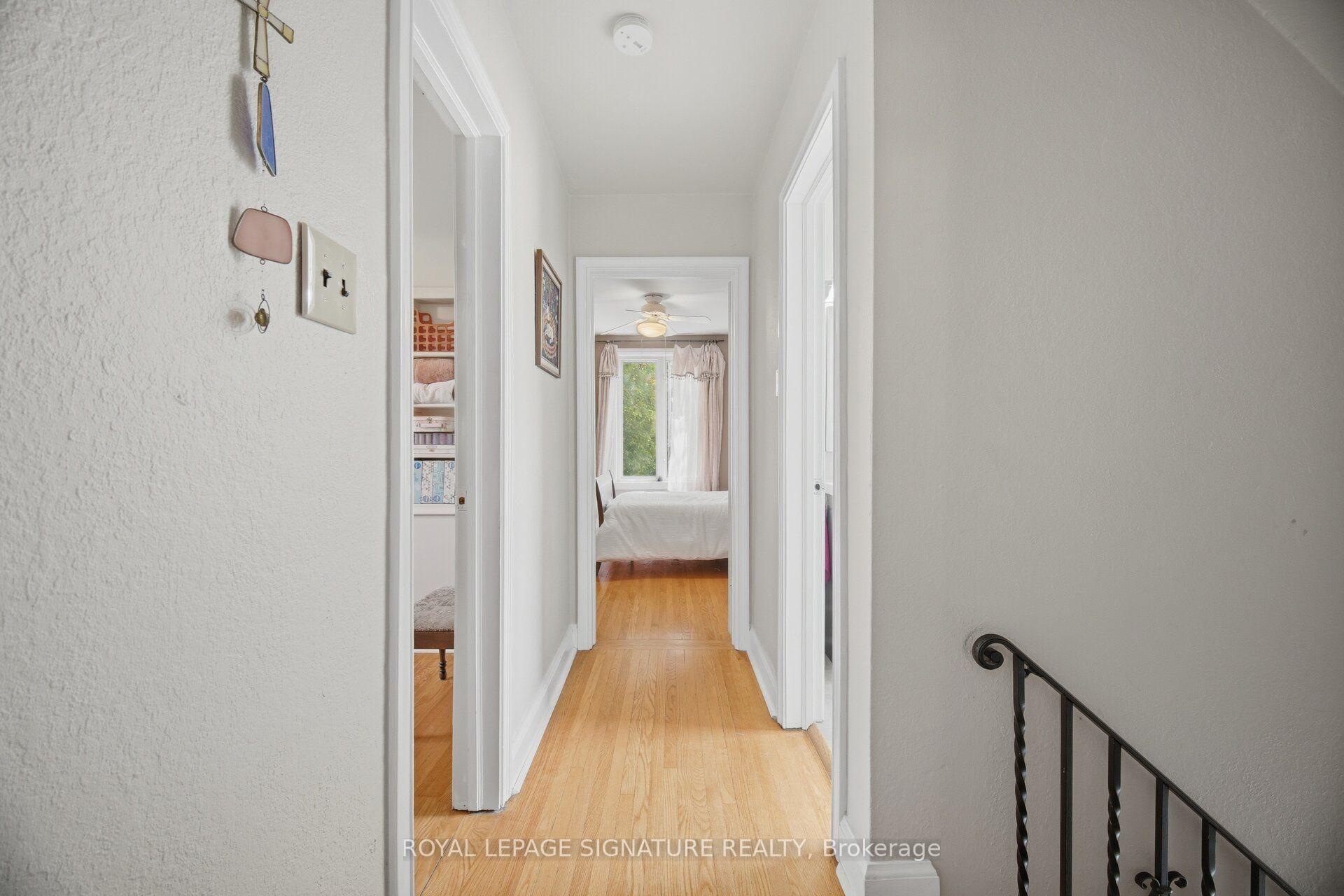 Photo 23 of 10 Elmview Court, Etobicoke, Kingsway South — HOMEH