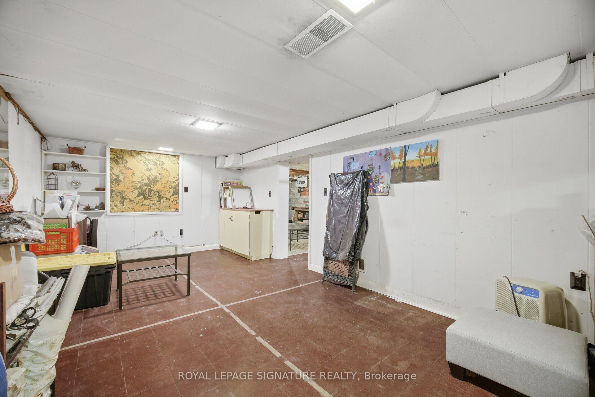 Photo 36 of 10 Elmview Court, Etobicoke, Kingsway South — HOMEH