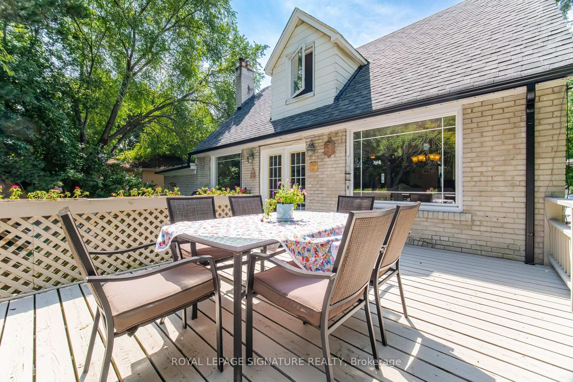 Photo 42 of 10 Elmview Court, Etobicoke, Kingsway South — HOMEH