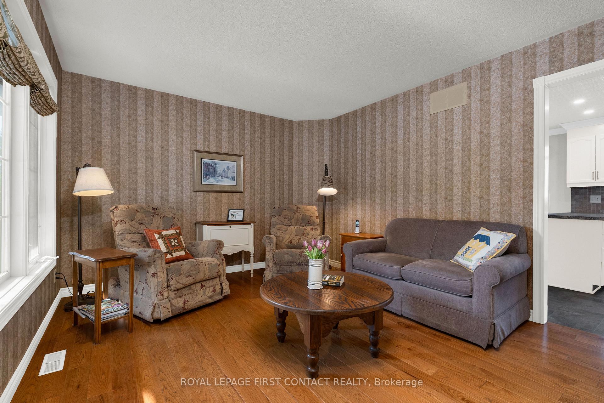 Photo 10 of 22 Procee Circle, Oro-Medonte, Craighurst — HOMEH