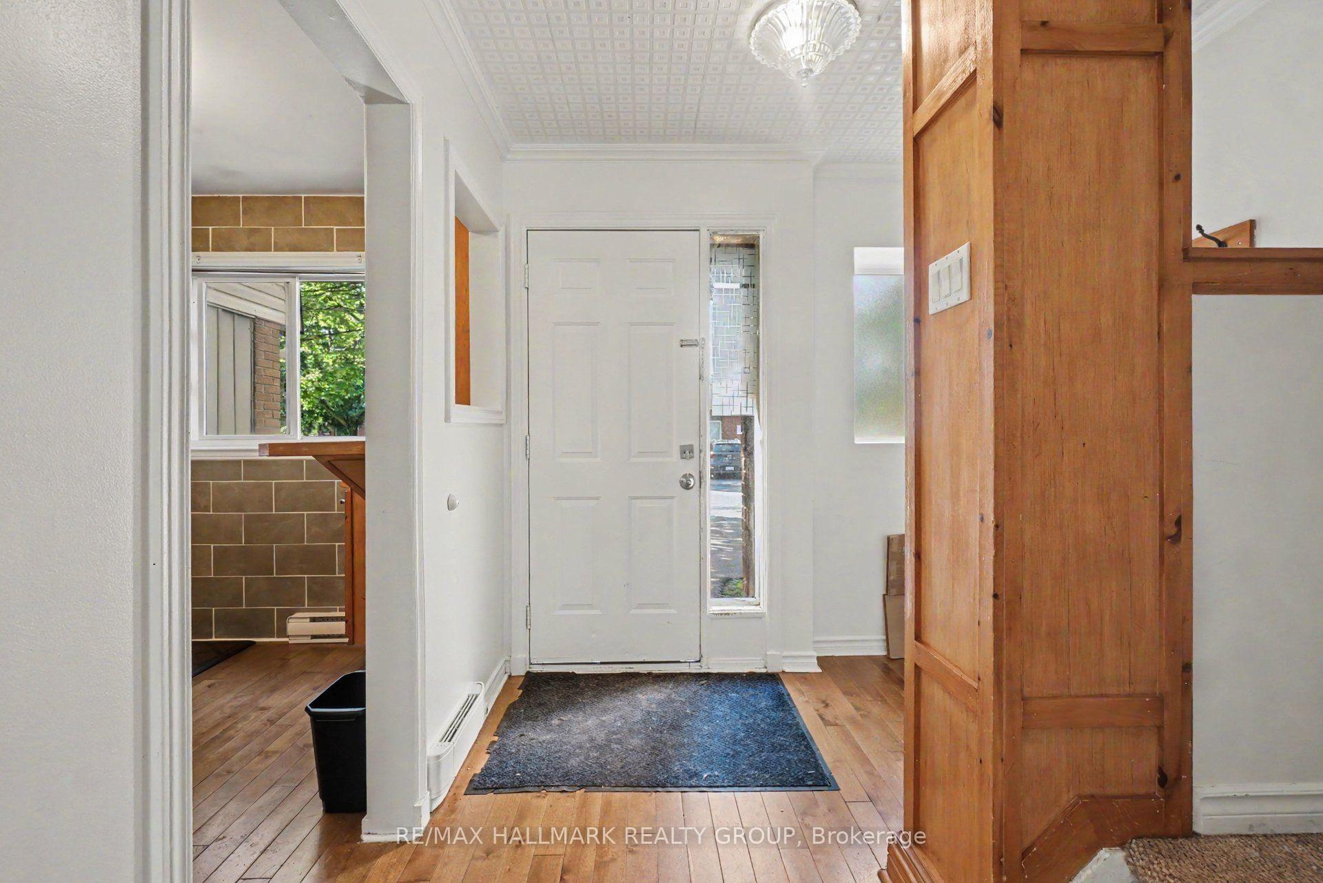 Photo 5 of Unit 101, 3045 Olympic Way, Ottawa, Blossom Park/Leitrim — HOMEH