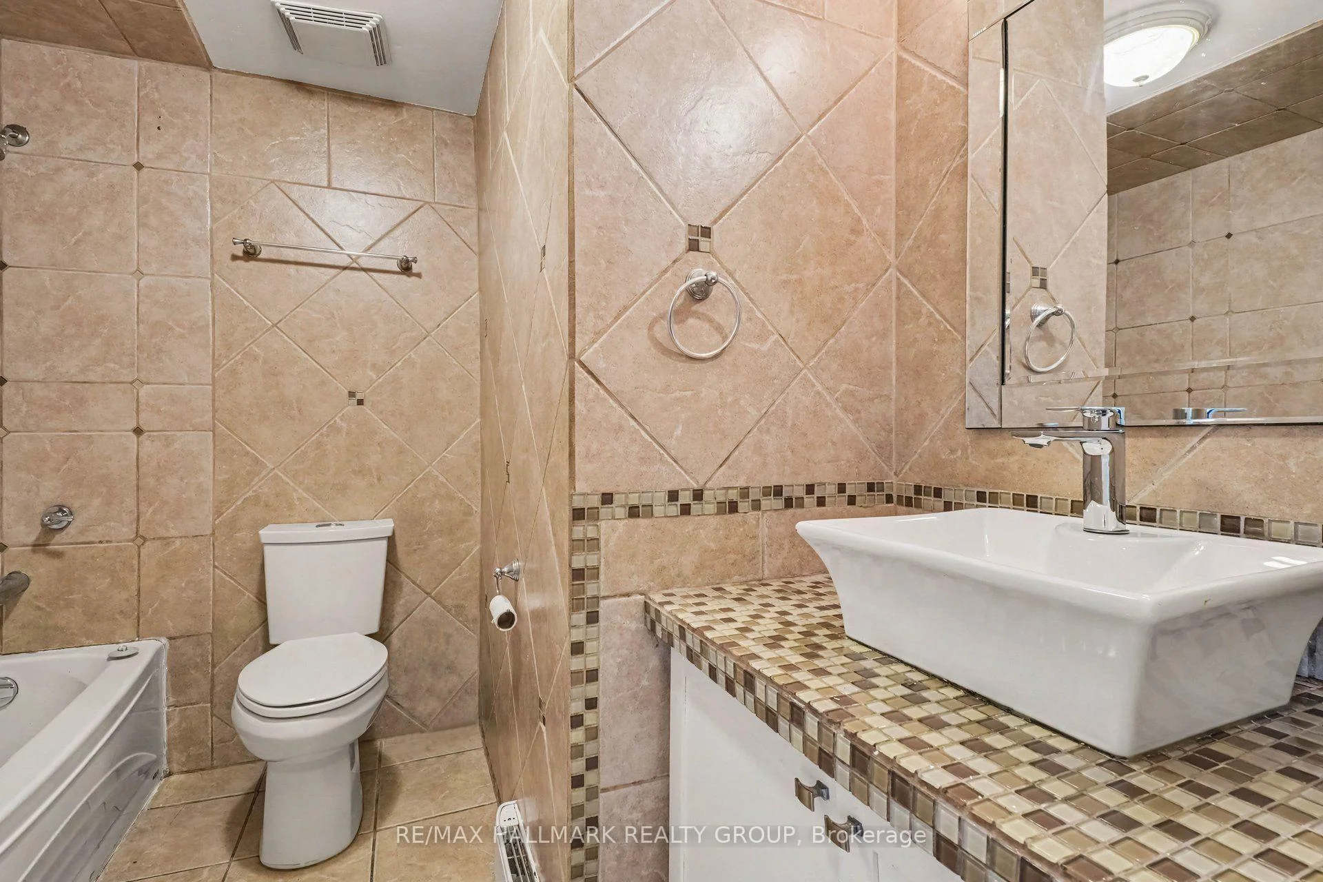Photo 22 of Unit 101, 3045 Olympic Way, Ottawa, Blossom Park/Leitrim — HOMEH