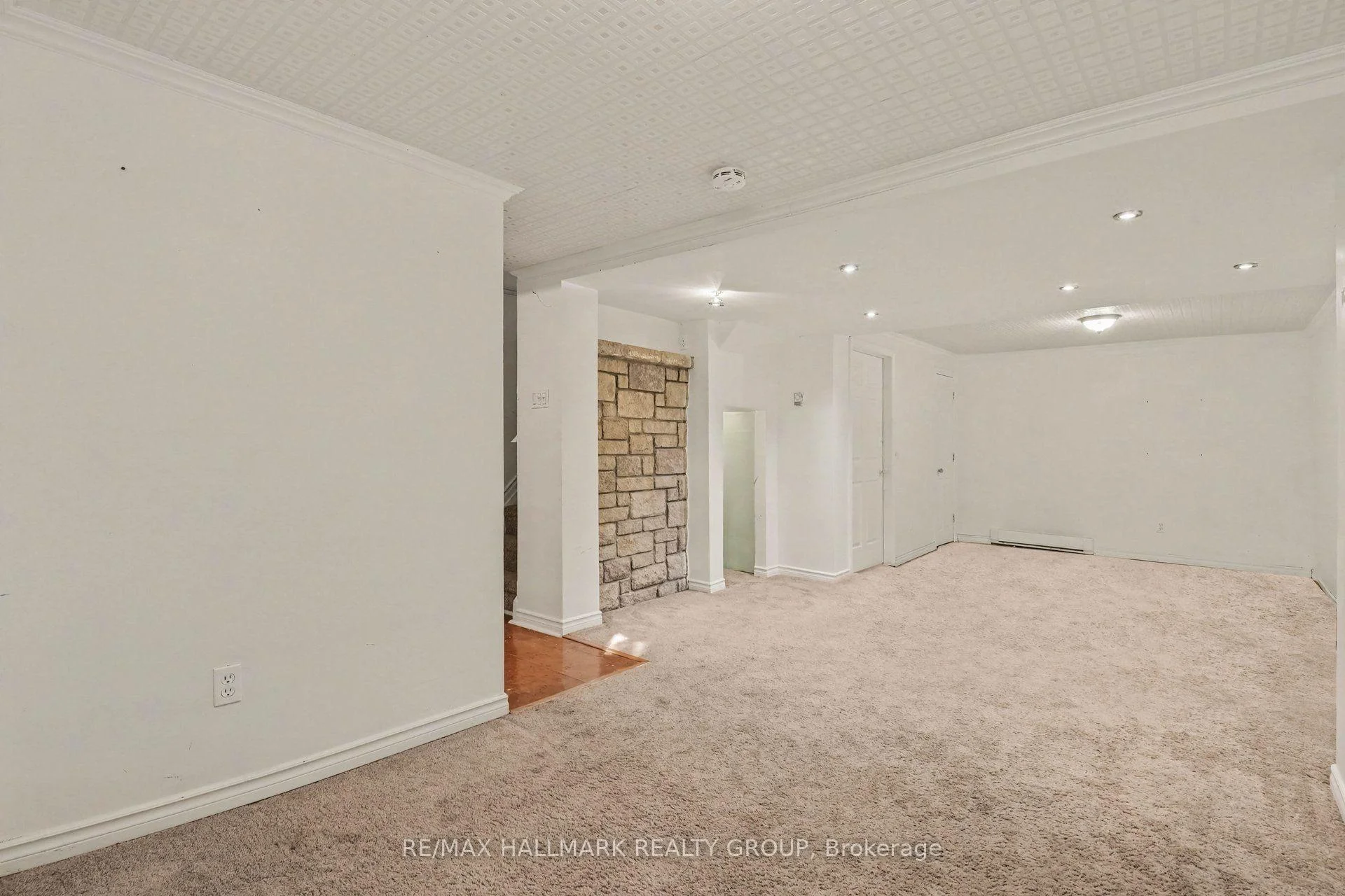 Photo 48 of Unit 101, 3045 Olympic Way, Ottawa, Blossom Park/Leitrim — HOMEH